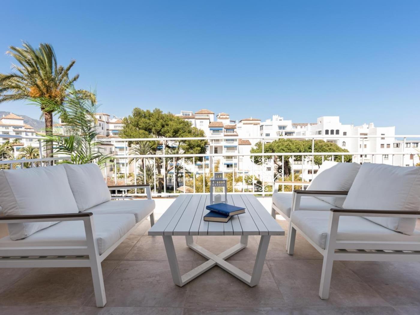 Soleado Atico Frente Al Mar En Puerto Banus Apartment Marbella