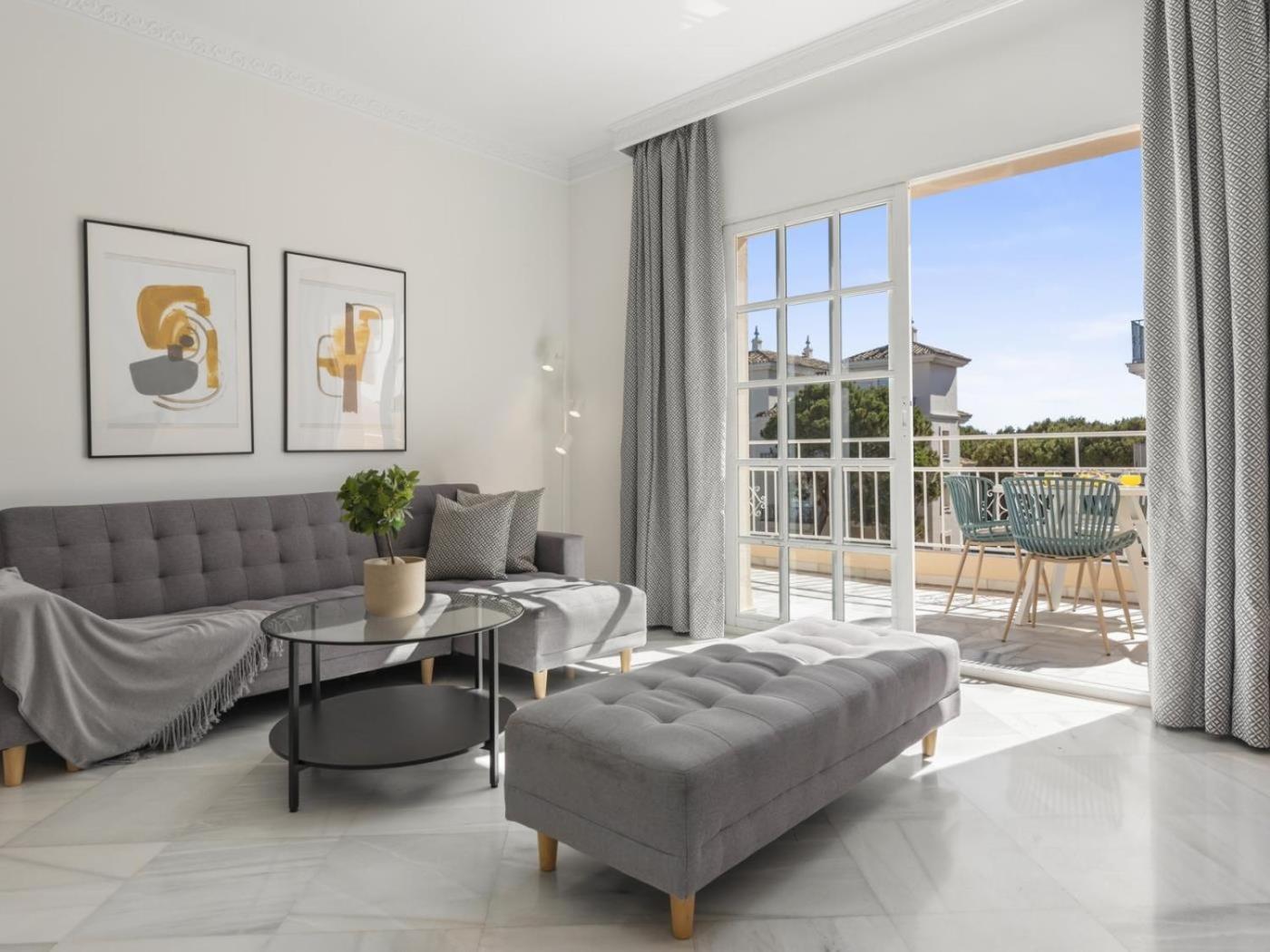 Apartment Soleado Atico Frente Al Mar En Puerto Banus