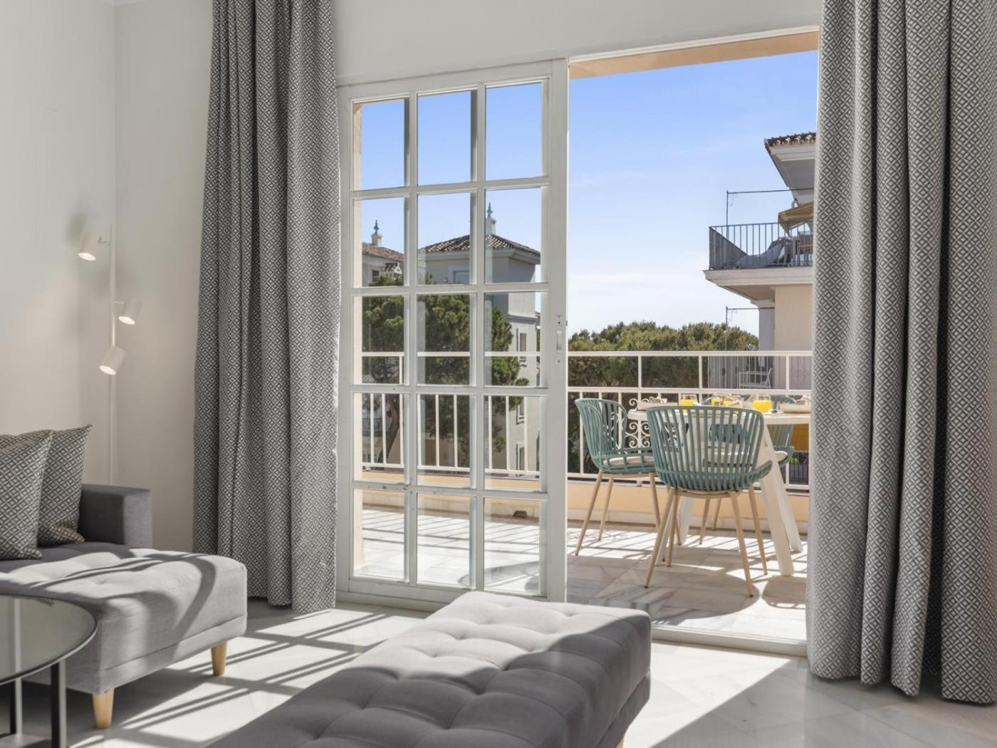 Apartment Soleado Atico Frente Al Mar En Puerto Banus Marbella