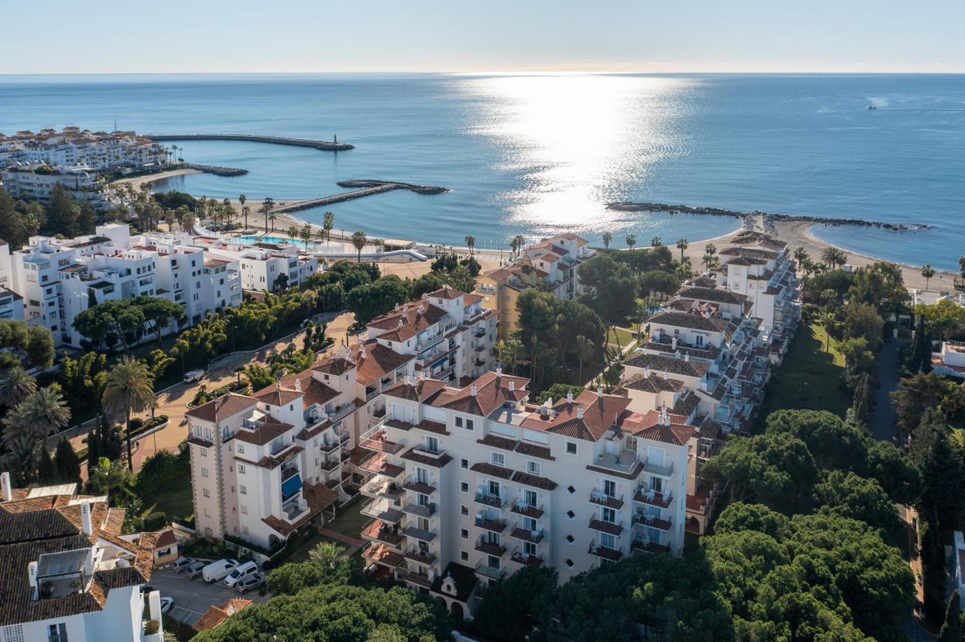 Apartment Soleado Atico Frente Al Mar En Puerto Banus