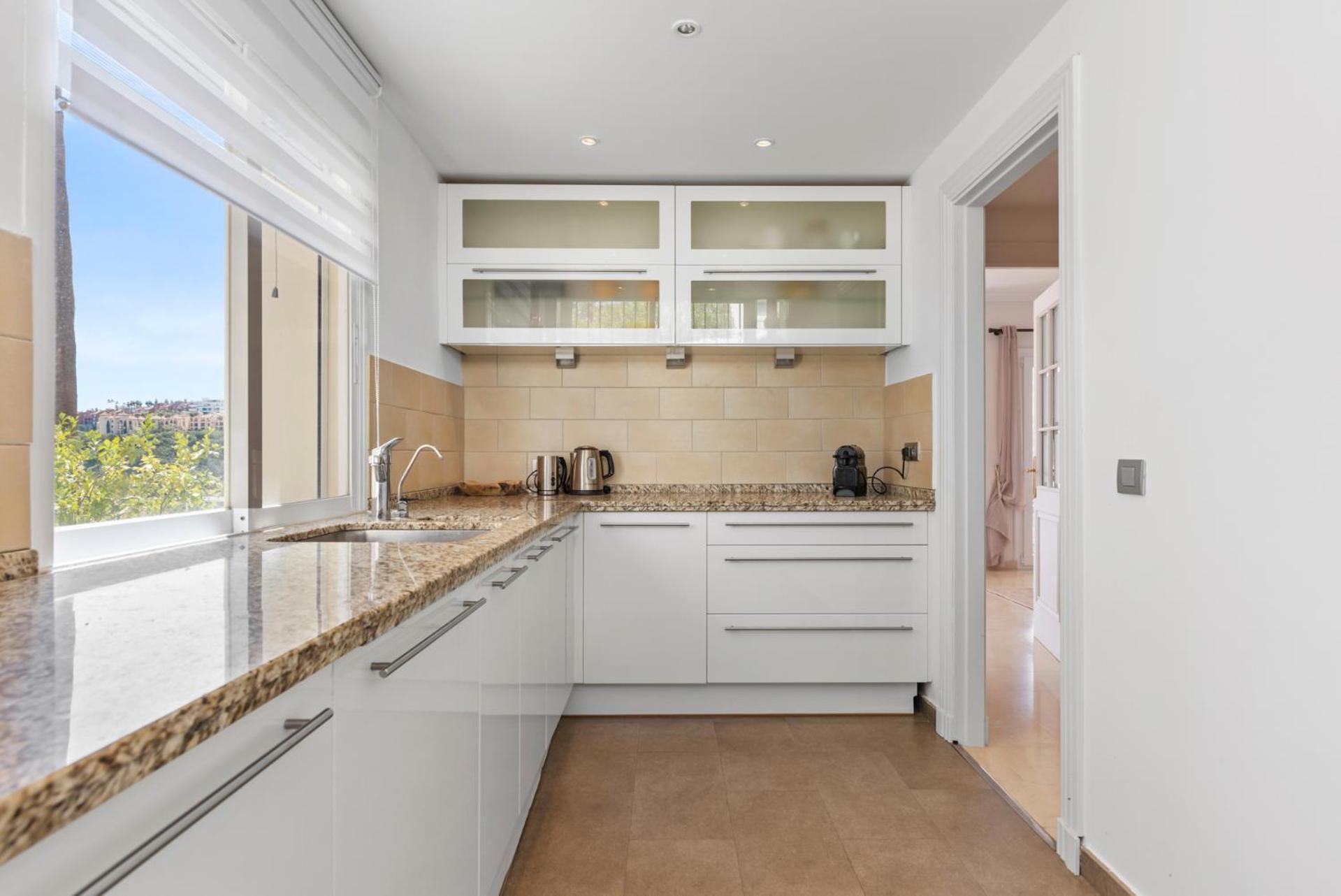 La Quinta Hills - Modern Andalusian-style With Rooftop Terrace Vakantiehuis *
