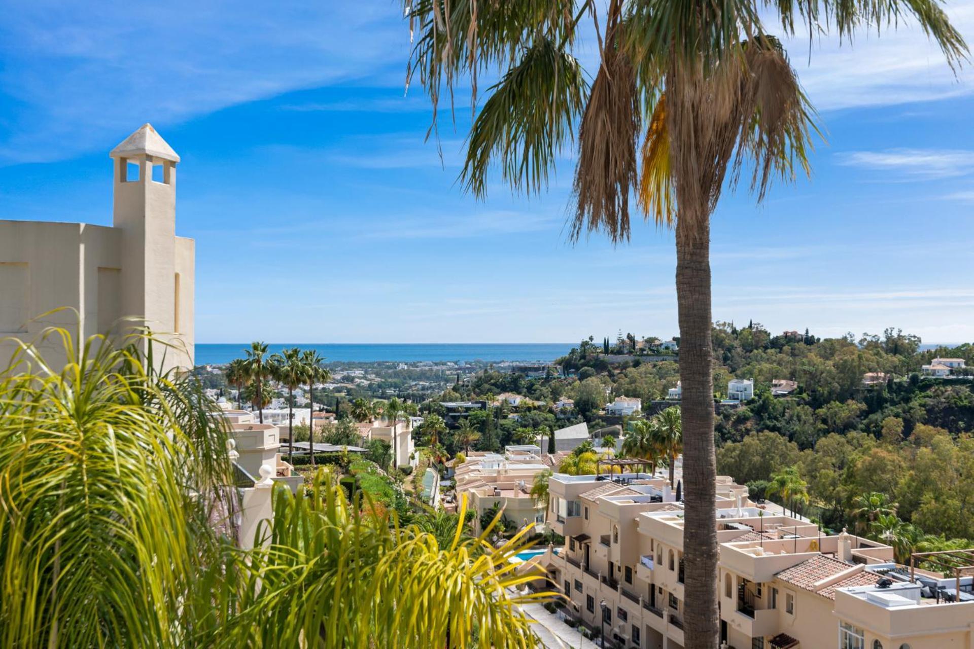 La Quinta Hills - Modern Andalusian-style With Rooftop Terrace * Marbella