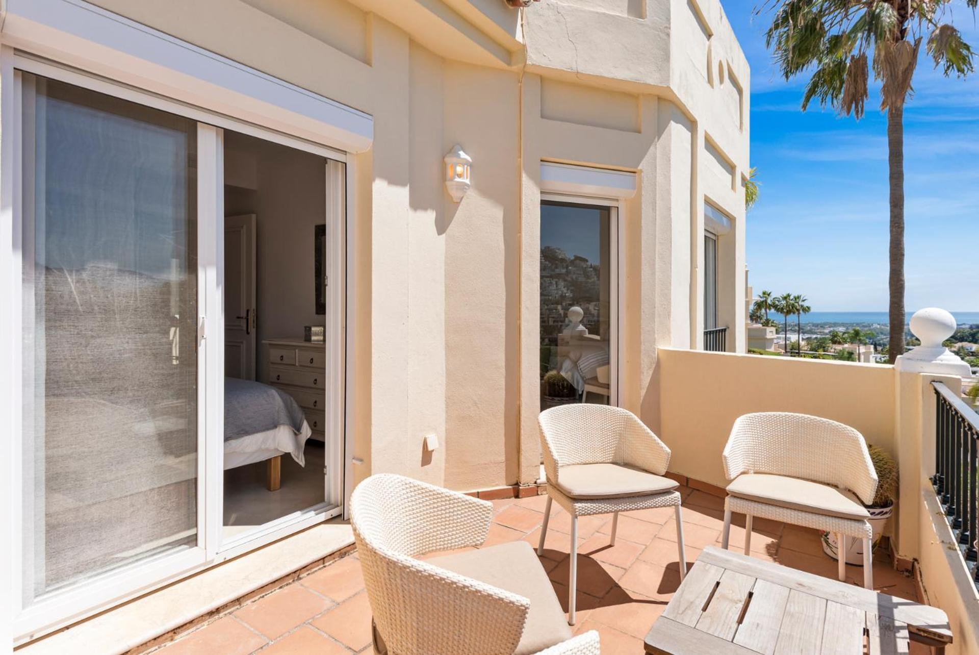 La Quinta Hills - Modern Andalusian-style With Rooftop Terrace Vakantiehuis *