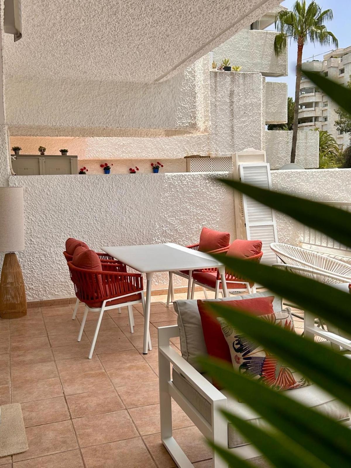 Soleado Y Tranquilo Apartamento, A 100 Mts Playa Con Parking Y Wifi 332 Apartamento Marbella