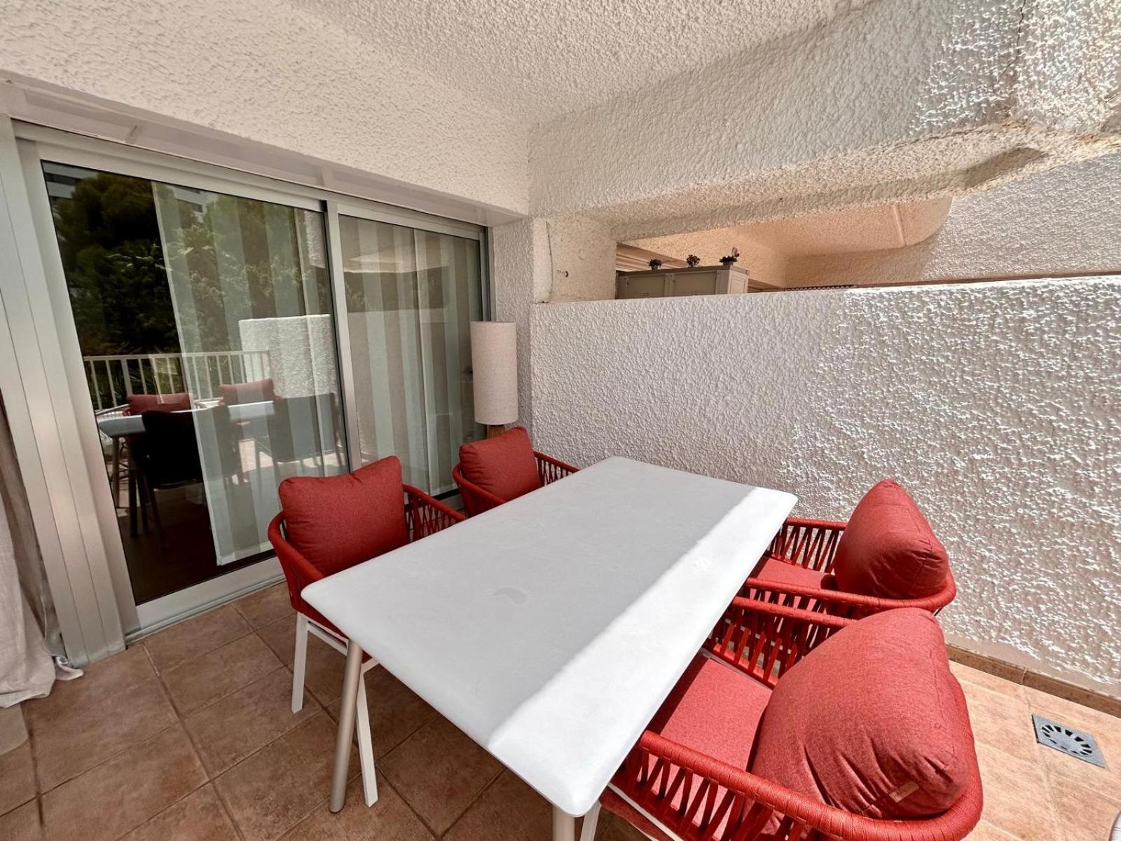 Soleado Y Tranquilo Apartamento, A 100 Mts Playa Con Parking Y Wifi 332 *