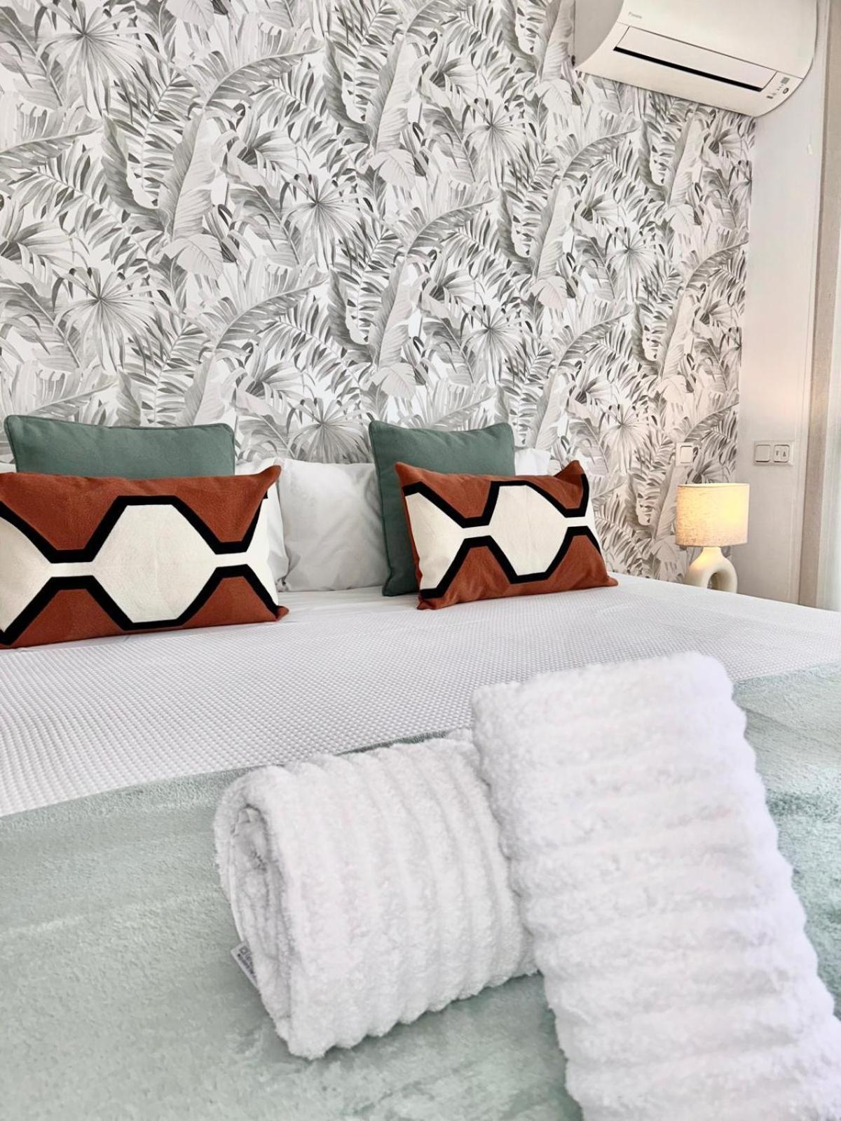 Apartamento Soleado Y Tranquilo Apartamento, A 100 Mts Playa Con Parking Y Wifi 332 *