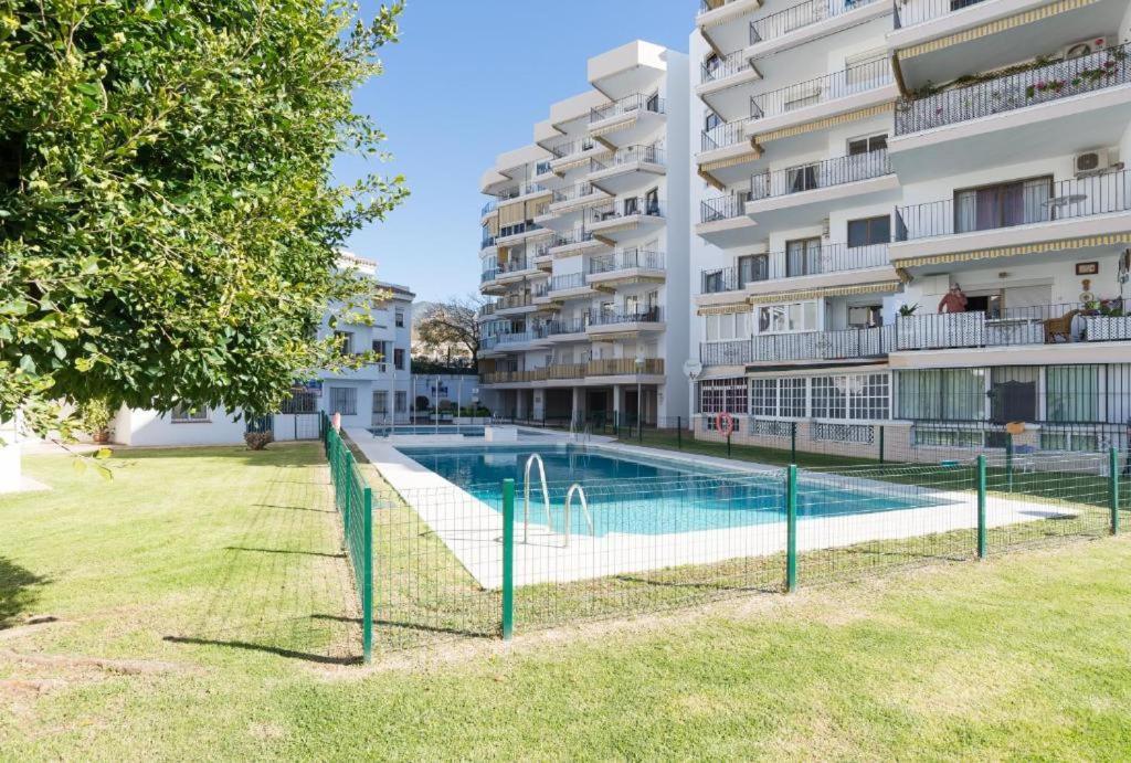 In Front Of Sea & Center Apartment Marbella