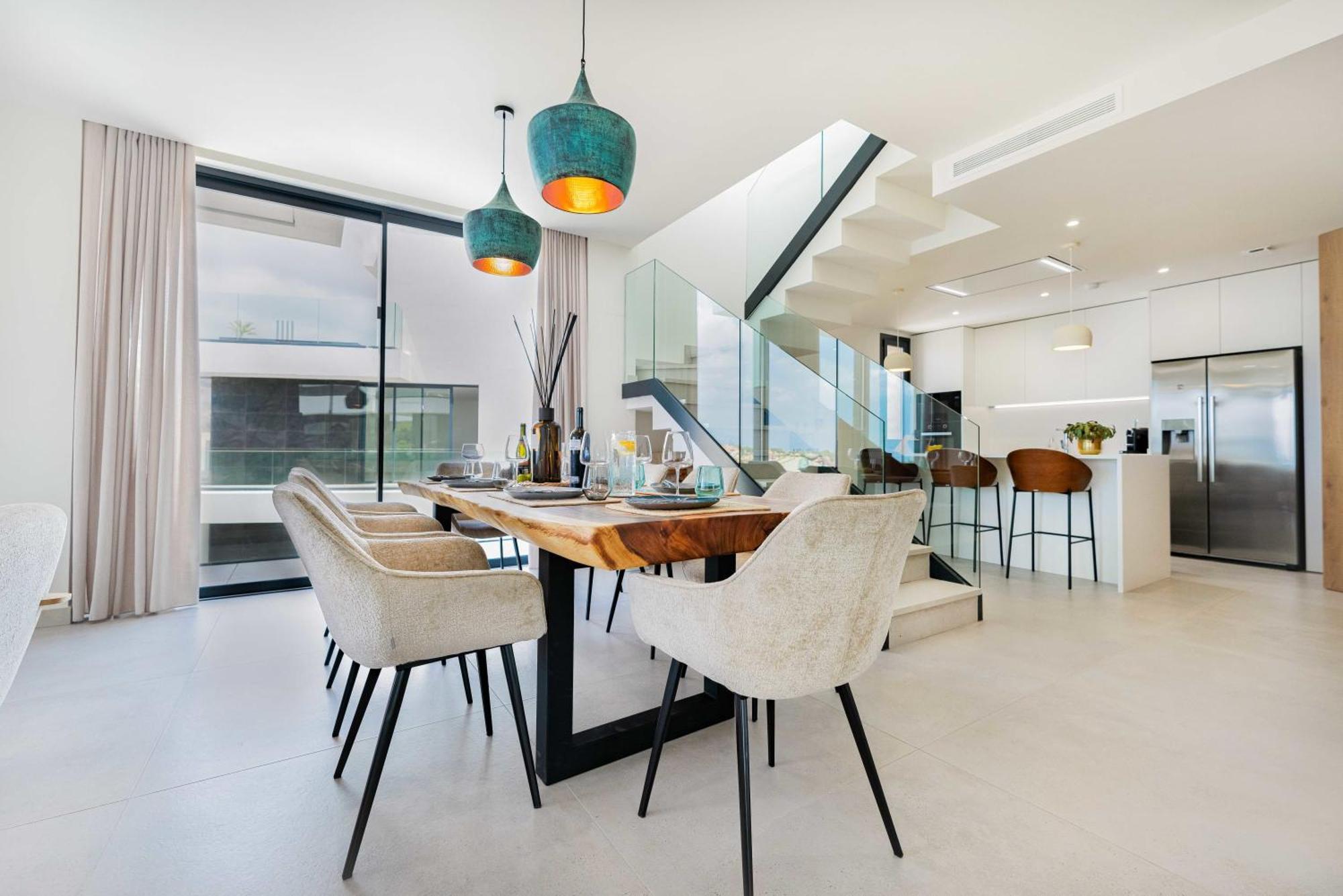 Casa Sol Luxury Rooftop Penthouse Gym Pools Apartment *