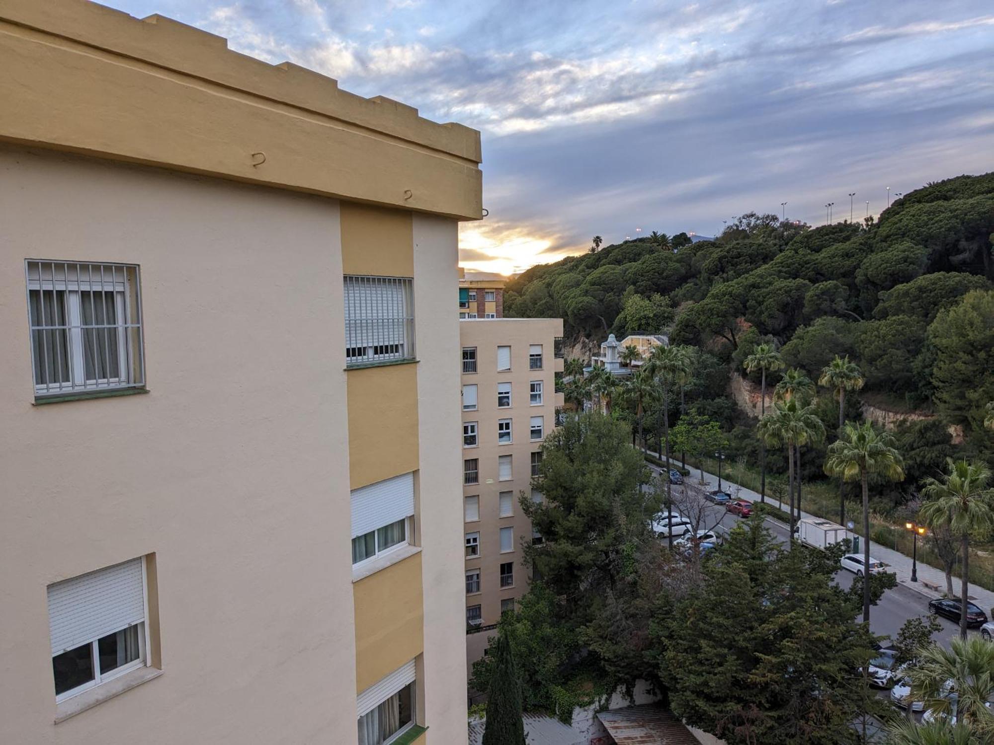 Con Vistas Y Terraza En Apartment Marbella