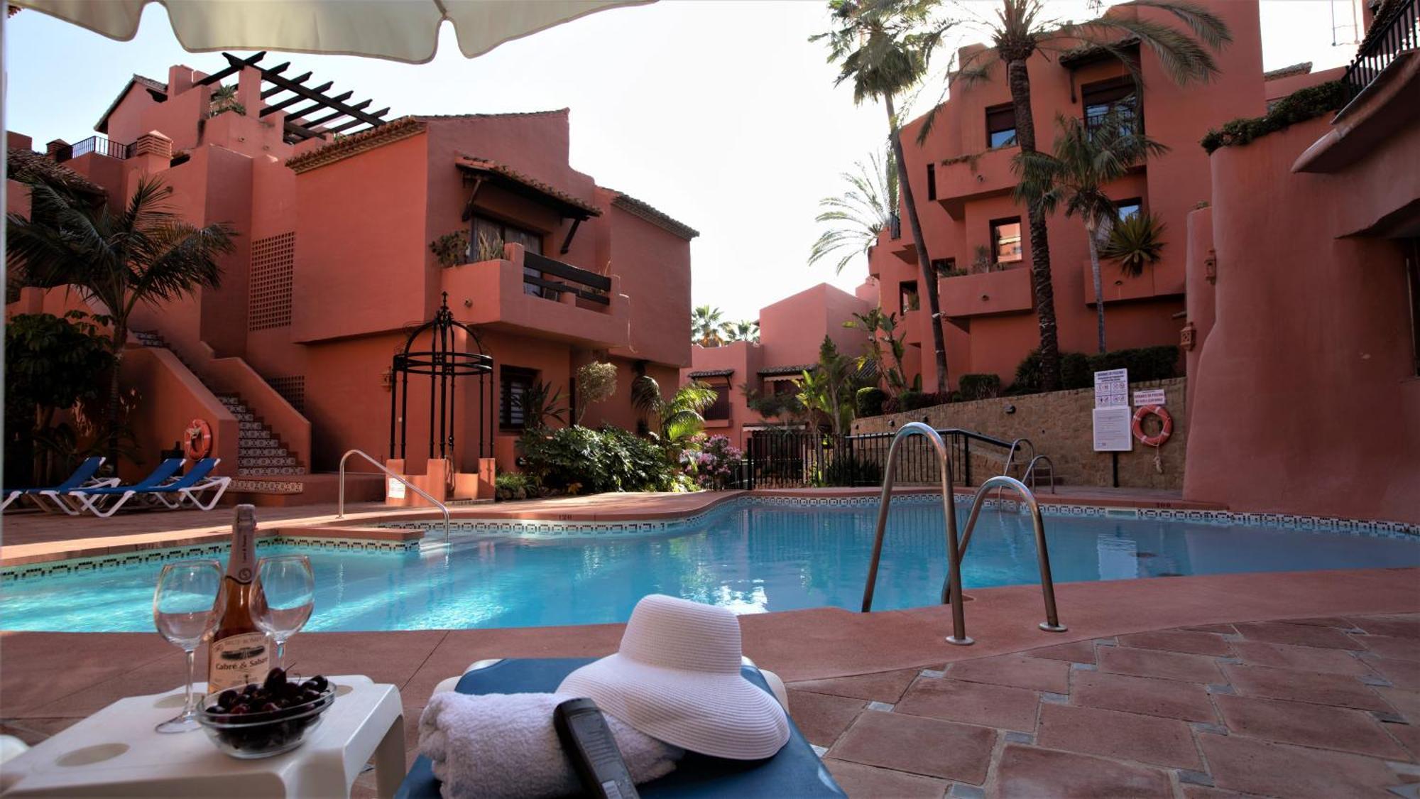 Apartment R15 Side 3 Bedroom Flat
