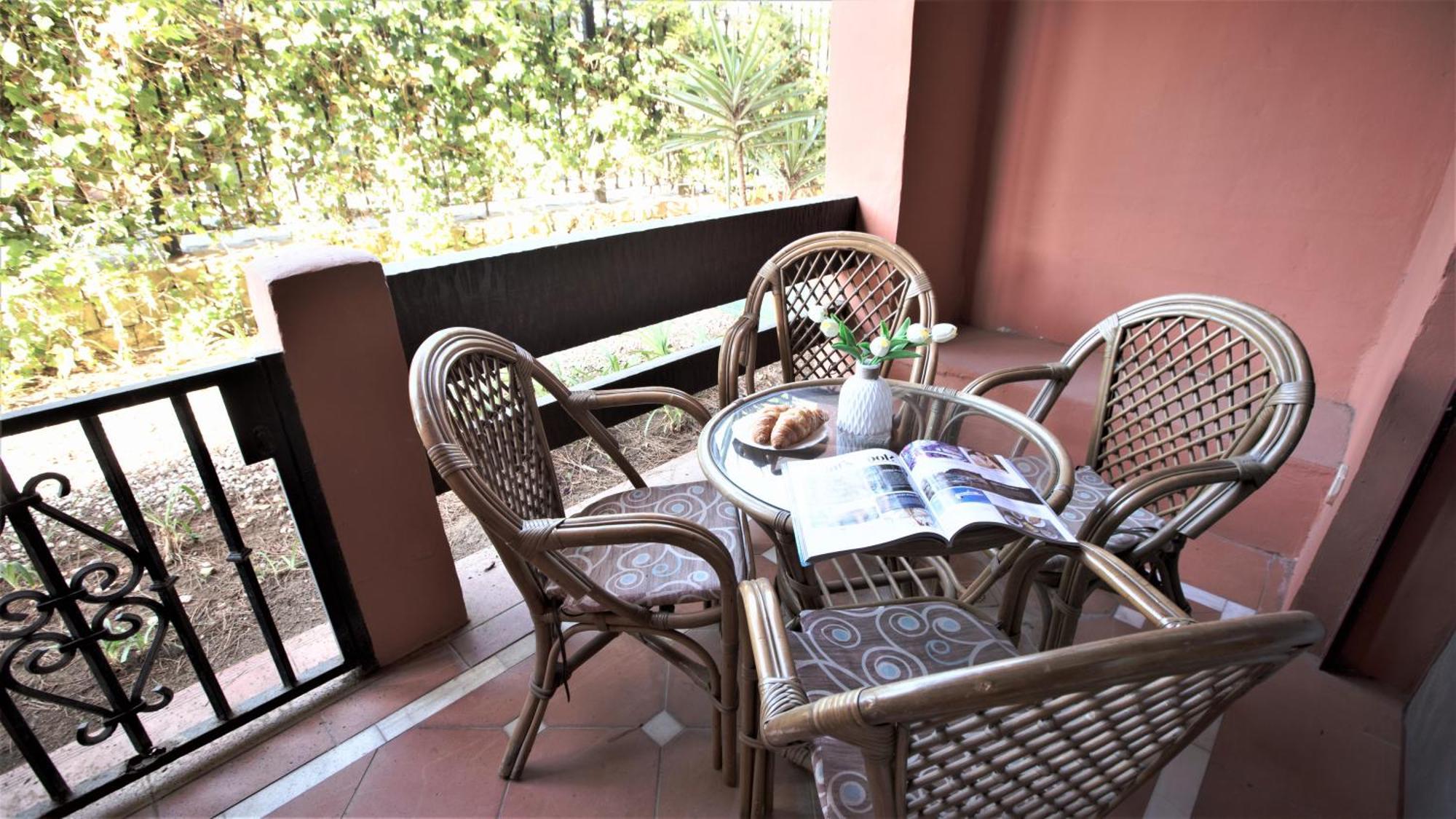 R15 Side 3 Bedroom Flat * Marbella