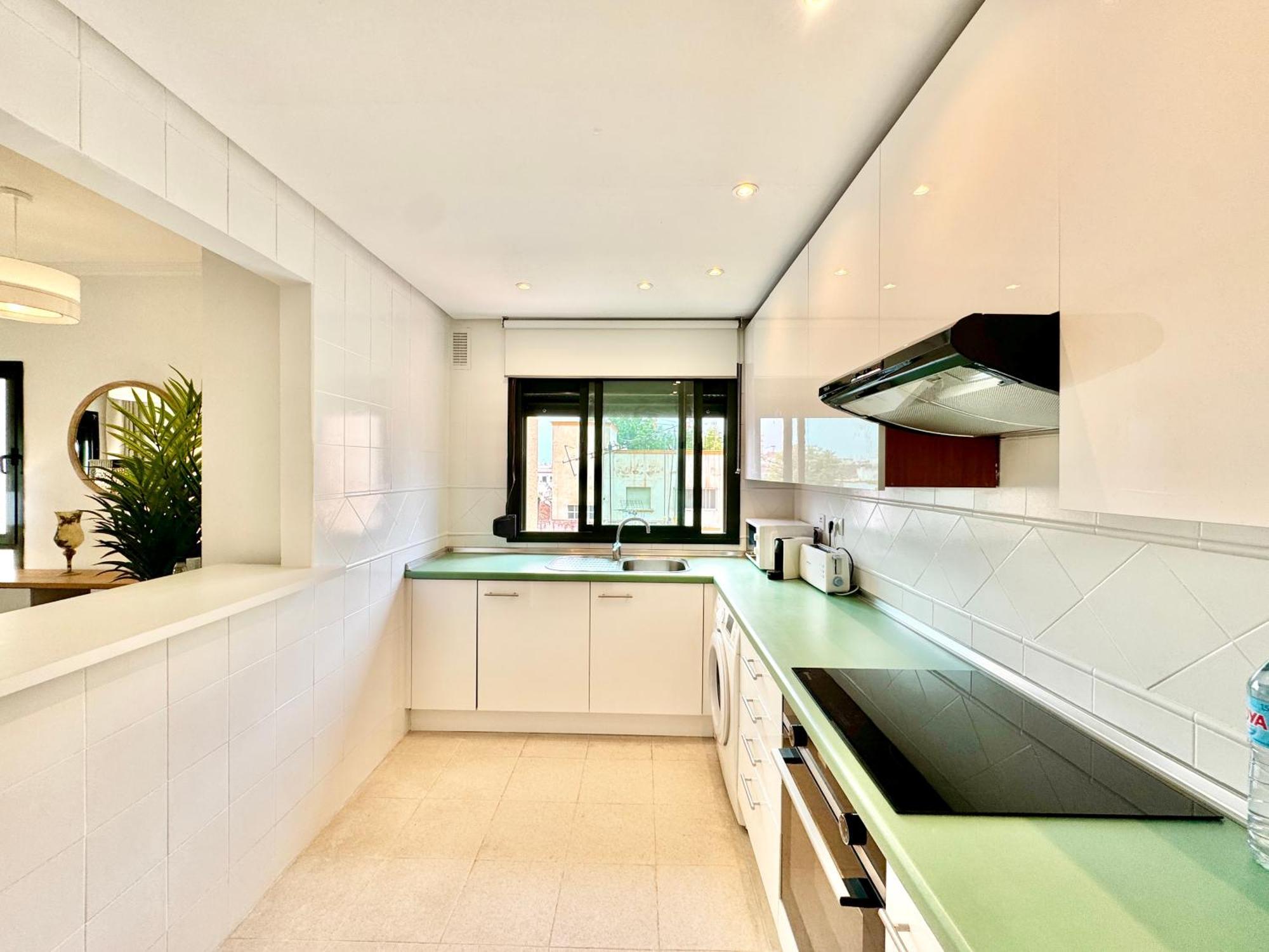 Ricardo Soriano 12 Center - Eaw Homes
