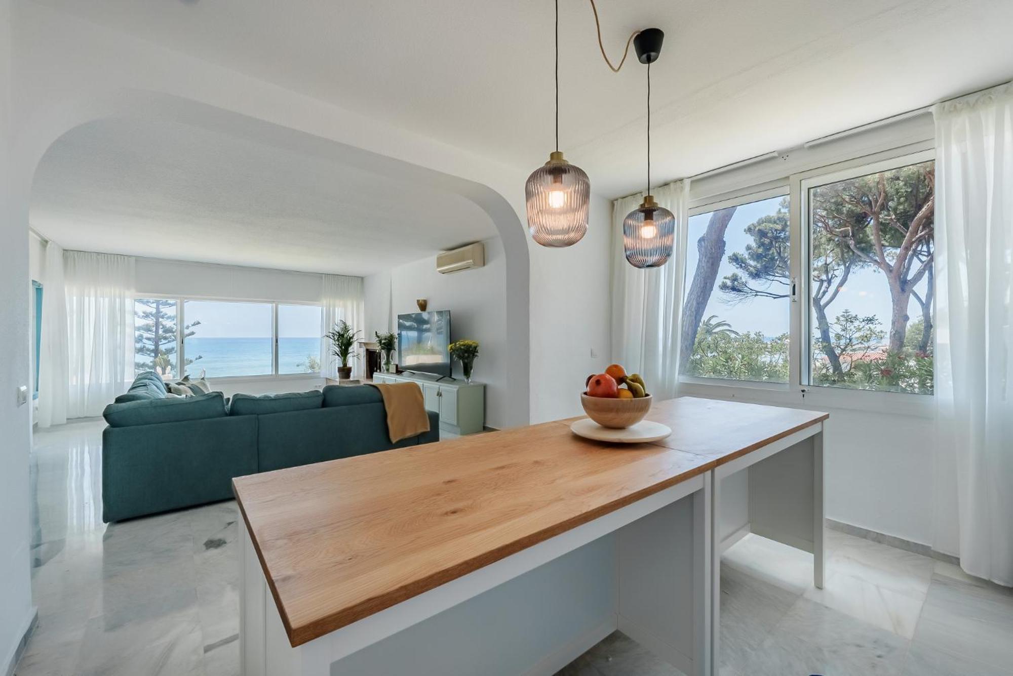 Calmamar Cabopino Beachfront In Villa Marbella