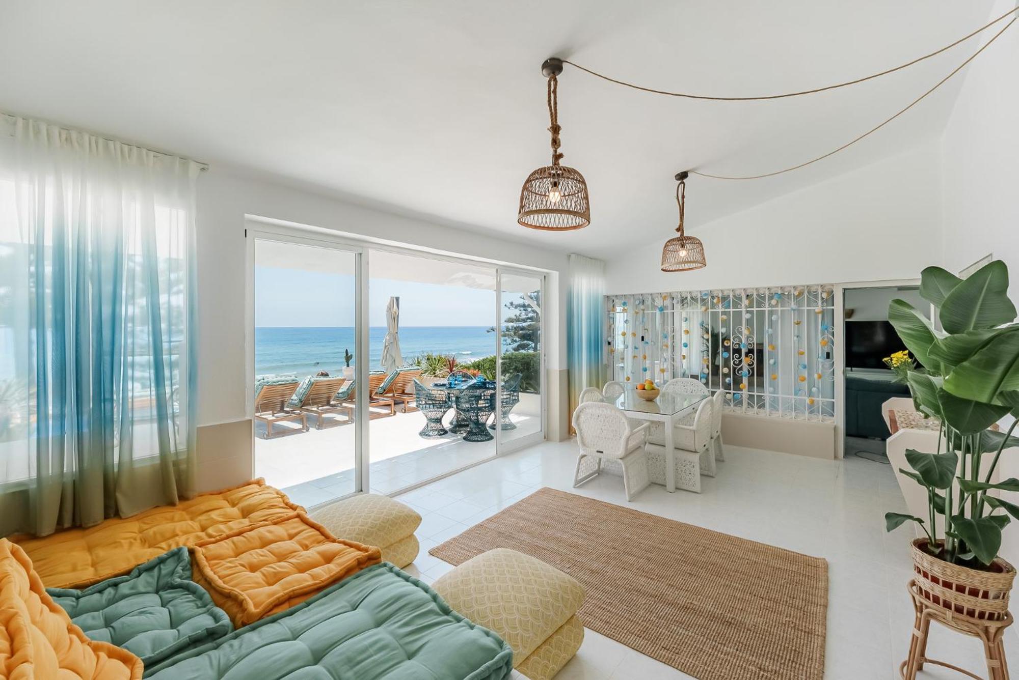 Calmamar Cabopino Beachfront In