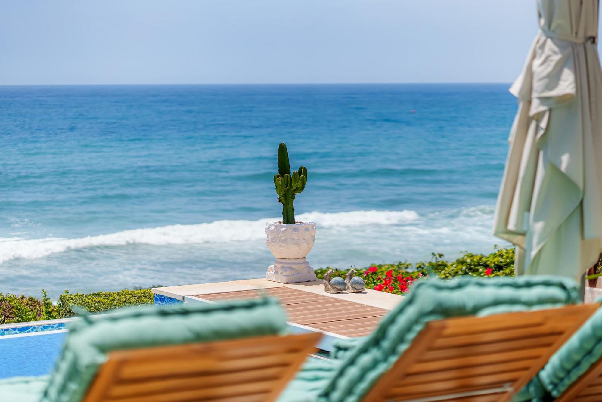Villa Calmamar Cabopino Beachfront In
