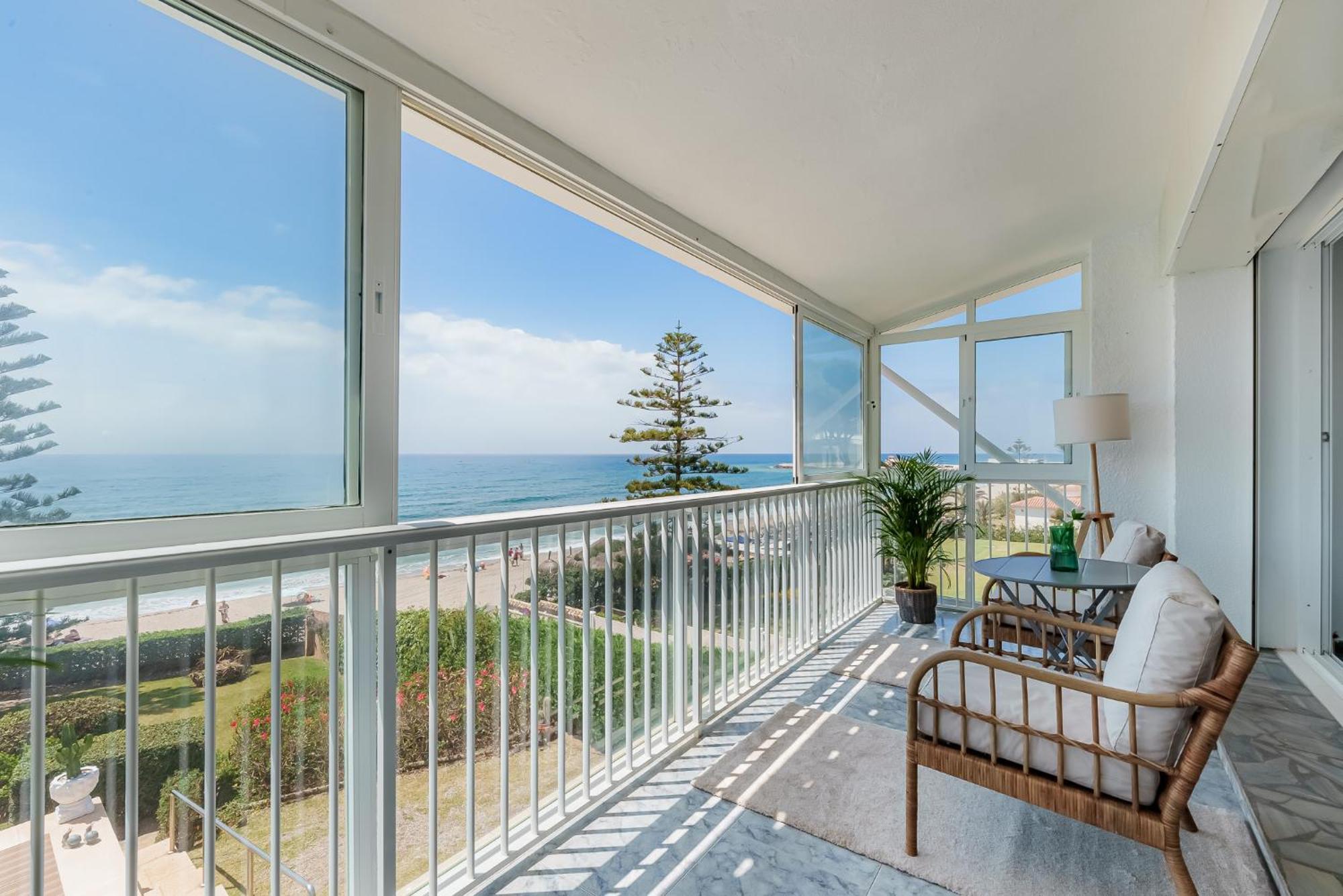 Calmamar Cabopino Beachfront In *
