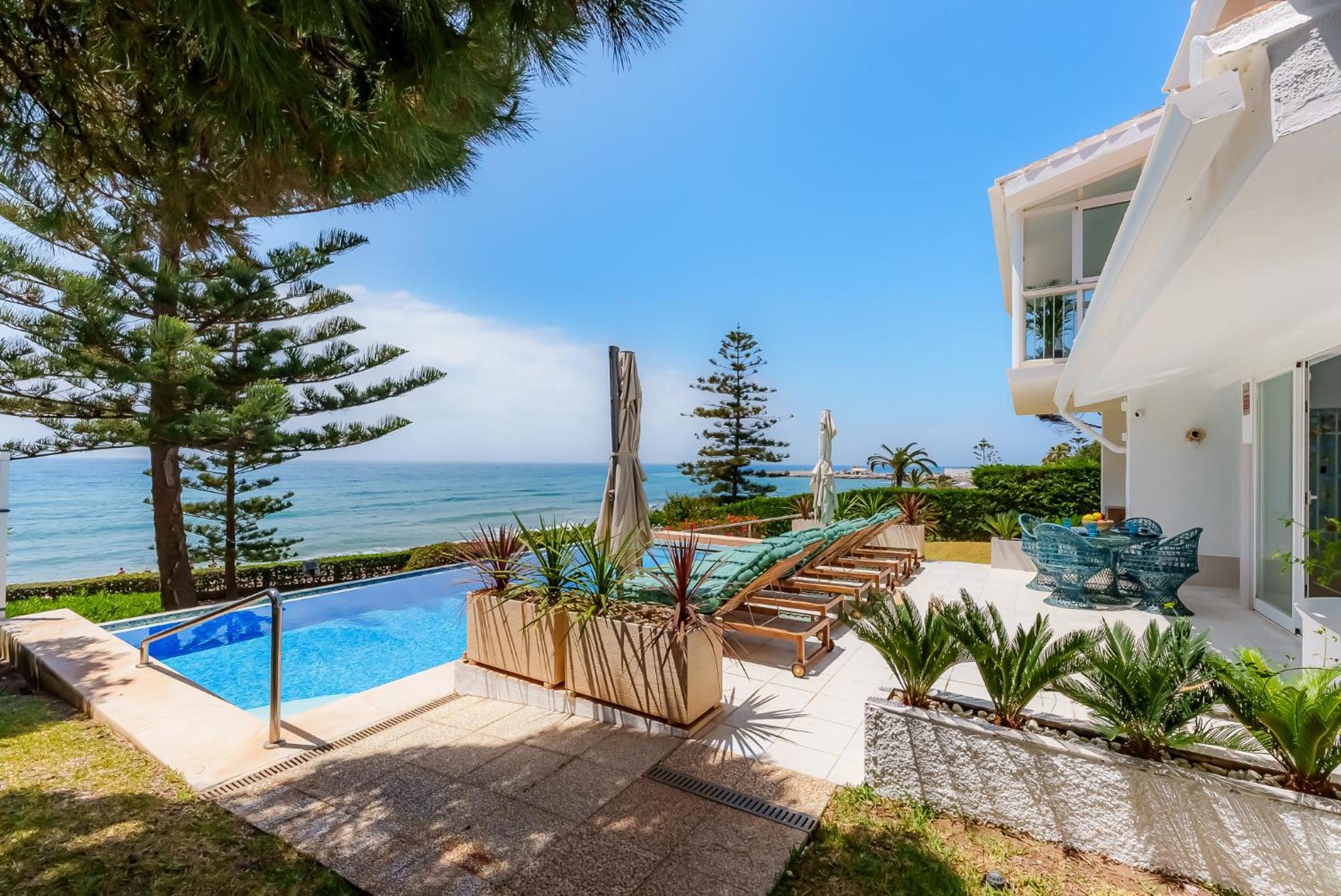 Villa Calmamar Cabopino Beachfront In *