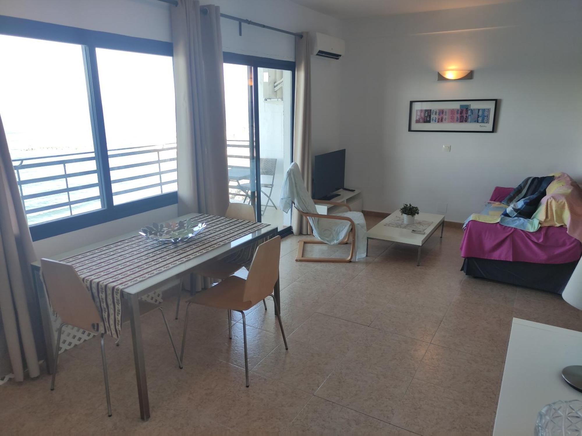 Appartement In First Line Apto 6-6 *