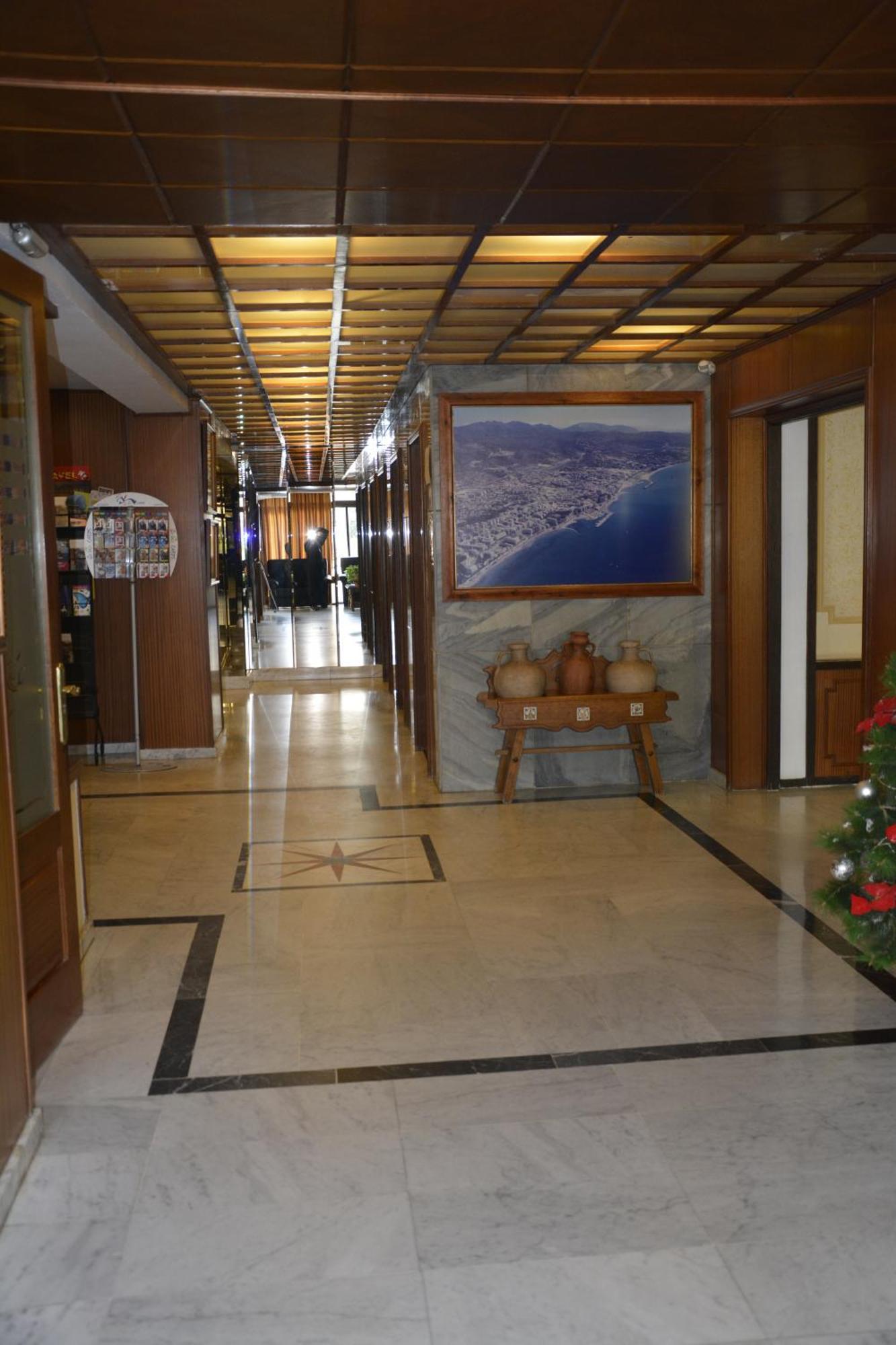 In First Line Apto 6-6 Appartement