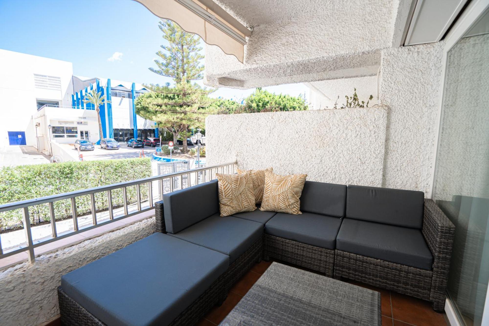 Jardines Del Mar 527