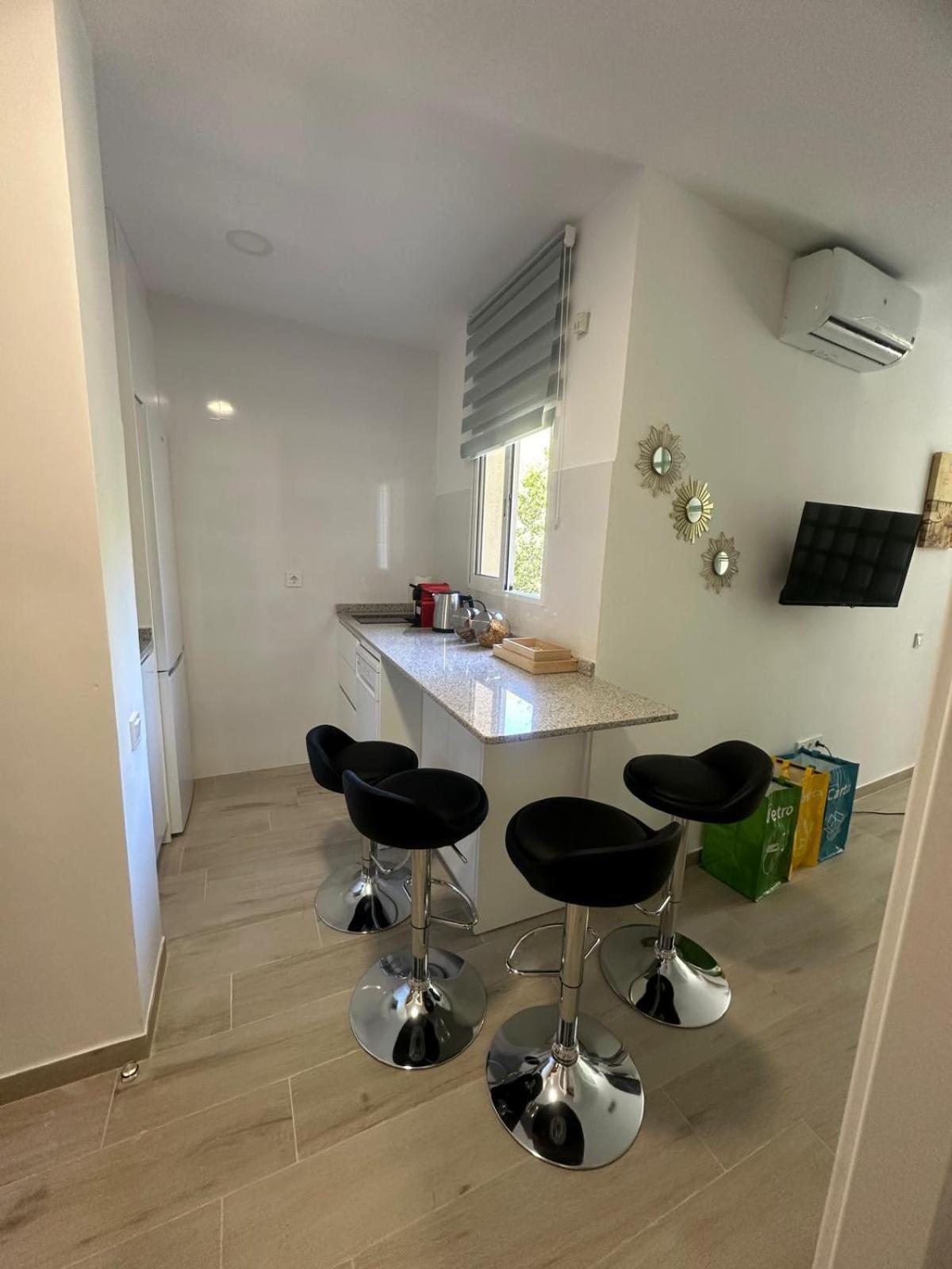Renovated Mikky Close Apartment *