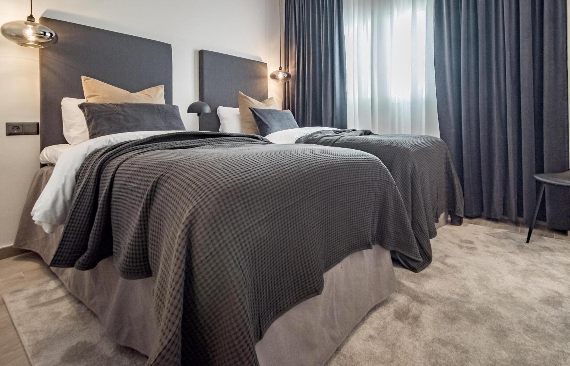 Pr- Stunning Flat Front Line Puerto Banus Apartment *