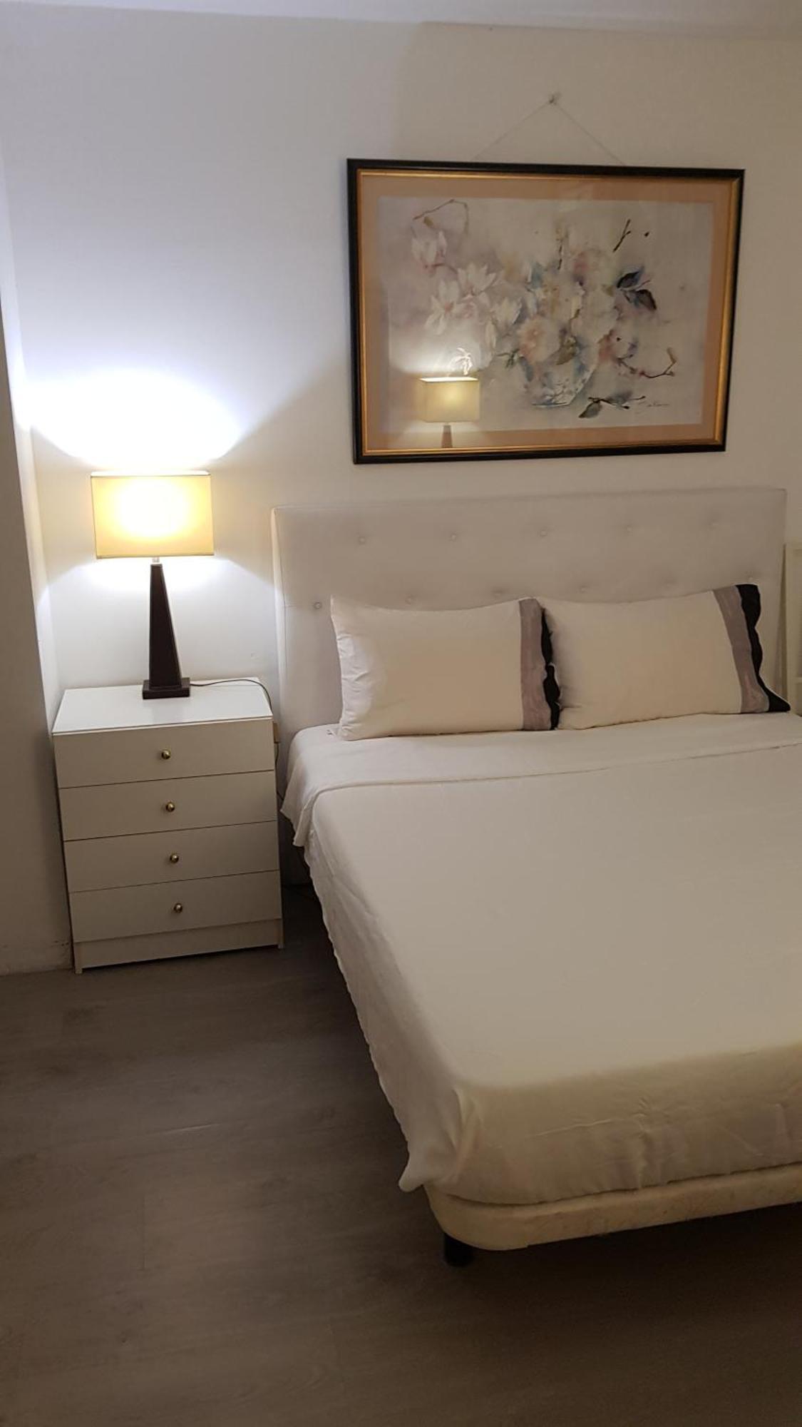 Little Peaceful Retreat With Bath, Heating, Terrace, Free Wifi Fridge Easy Parking Marbella