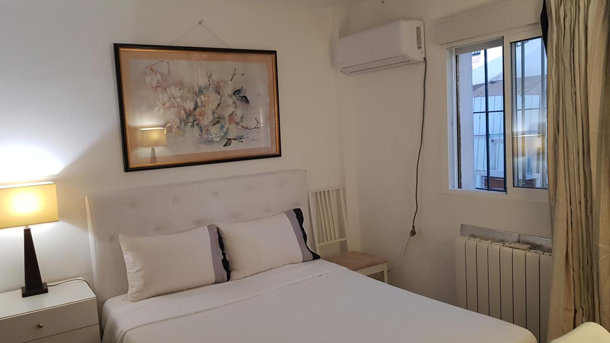 Little Peaceful Retreat With Bath, Heating, Terrace, Free Wifi Fridge Easy Parking * Marbella
