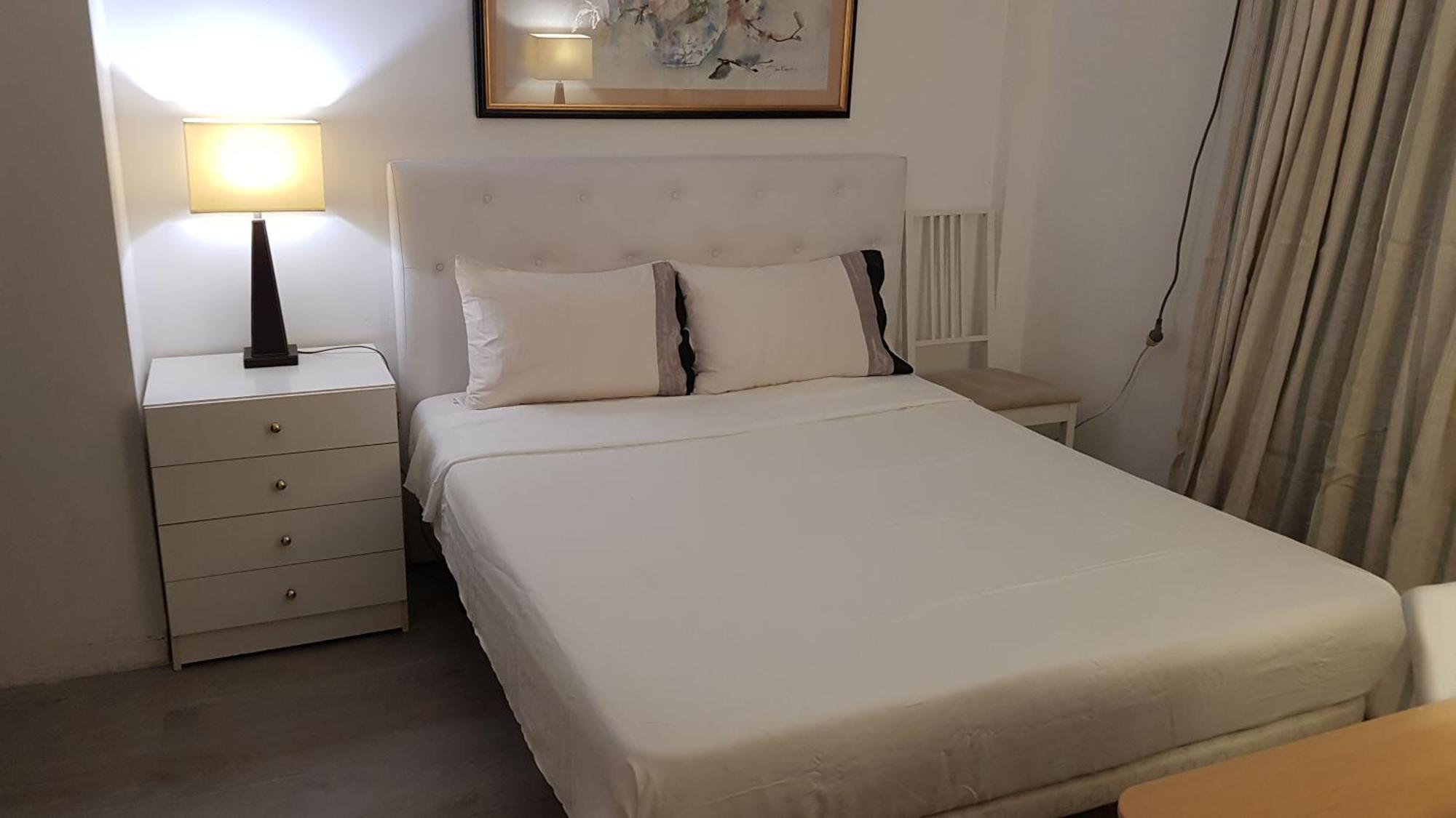 Little Peaceful Retreat With Bath, Heating, Terrace, Free Wifi Fridge Easy Parking