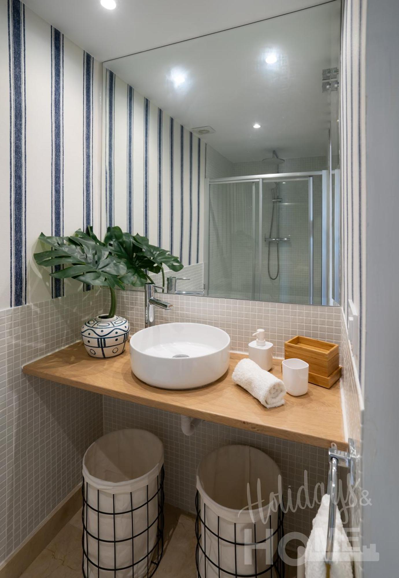 Apartment Neptuno Ii Beachfront Elviria,sea Views,lovely Terrace And Pool *