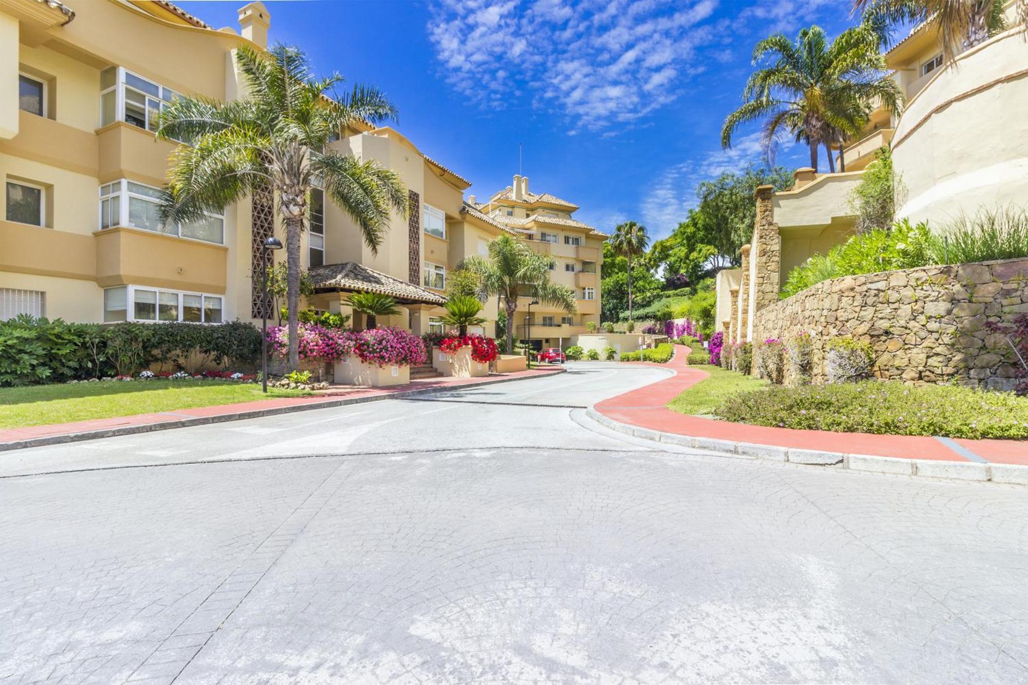Cubo's Boutique Elviria Hills Apartment Marbella