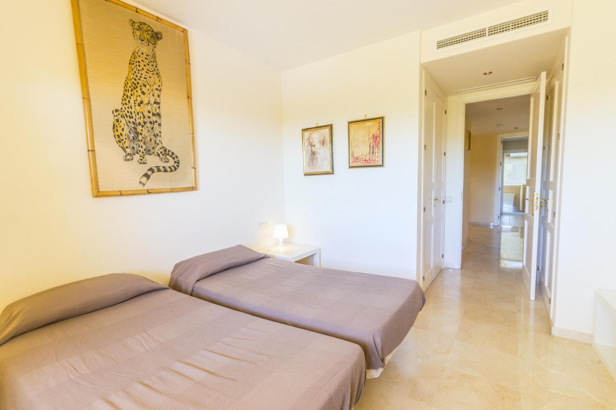 Cubo's Boutique Elviria Hills Apartment Marbella
