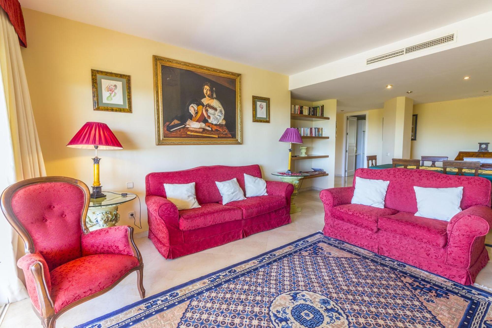 Apartment Cubo's Boutique Elviria Hills Marbella