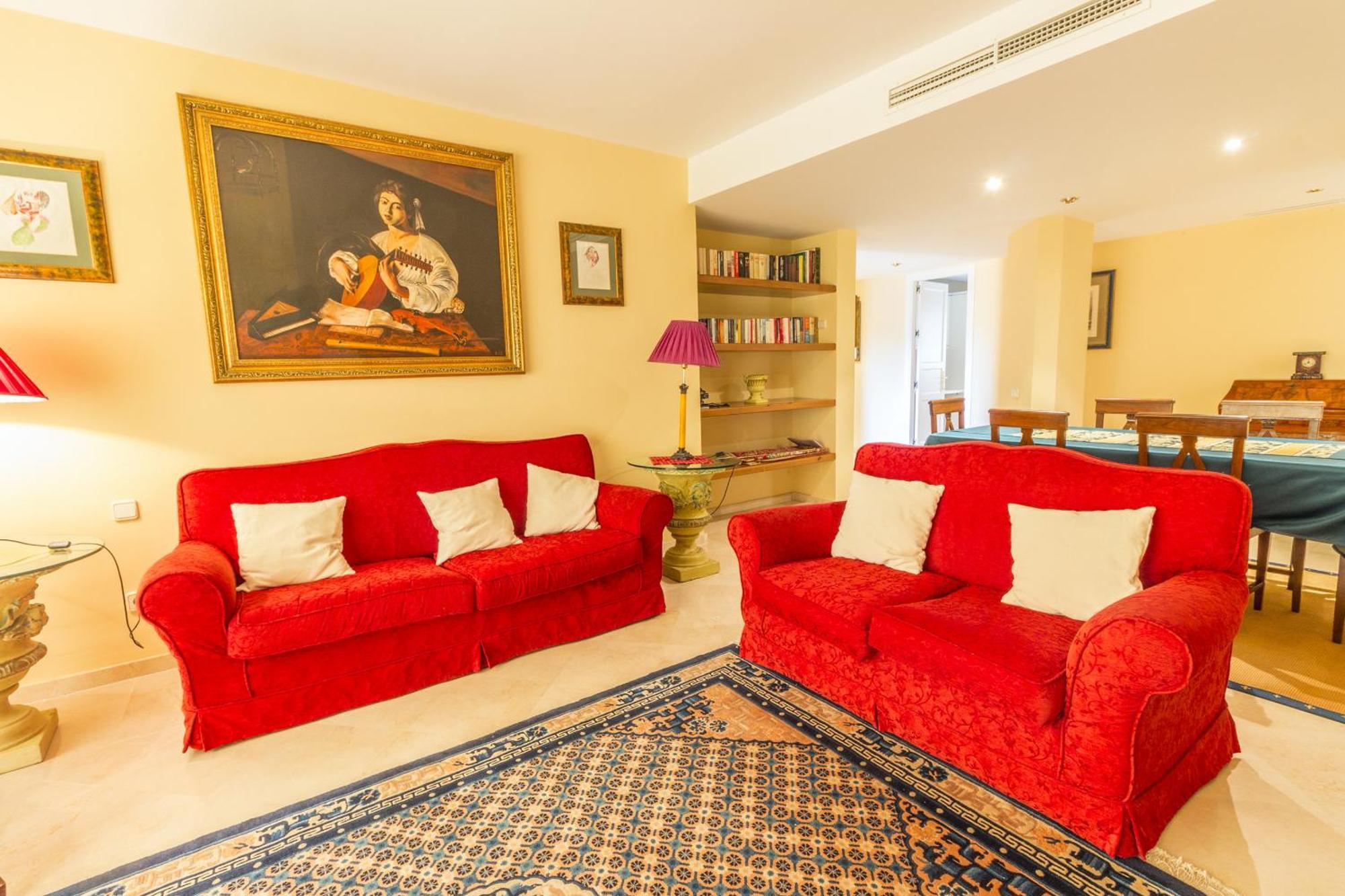 Cubo's Boutique Elviria Hills Apartment
