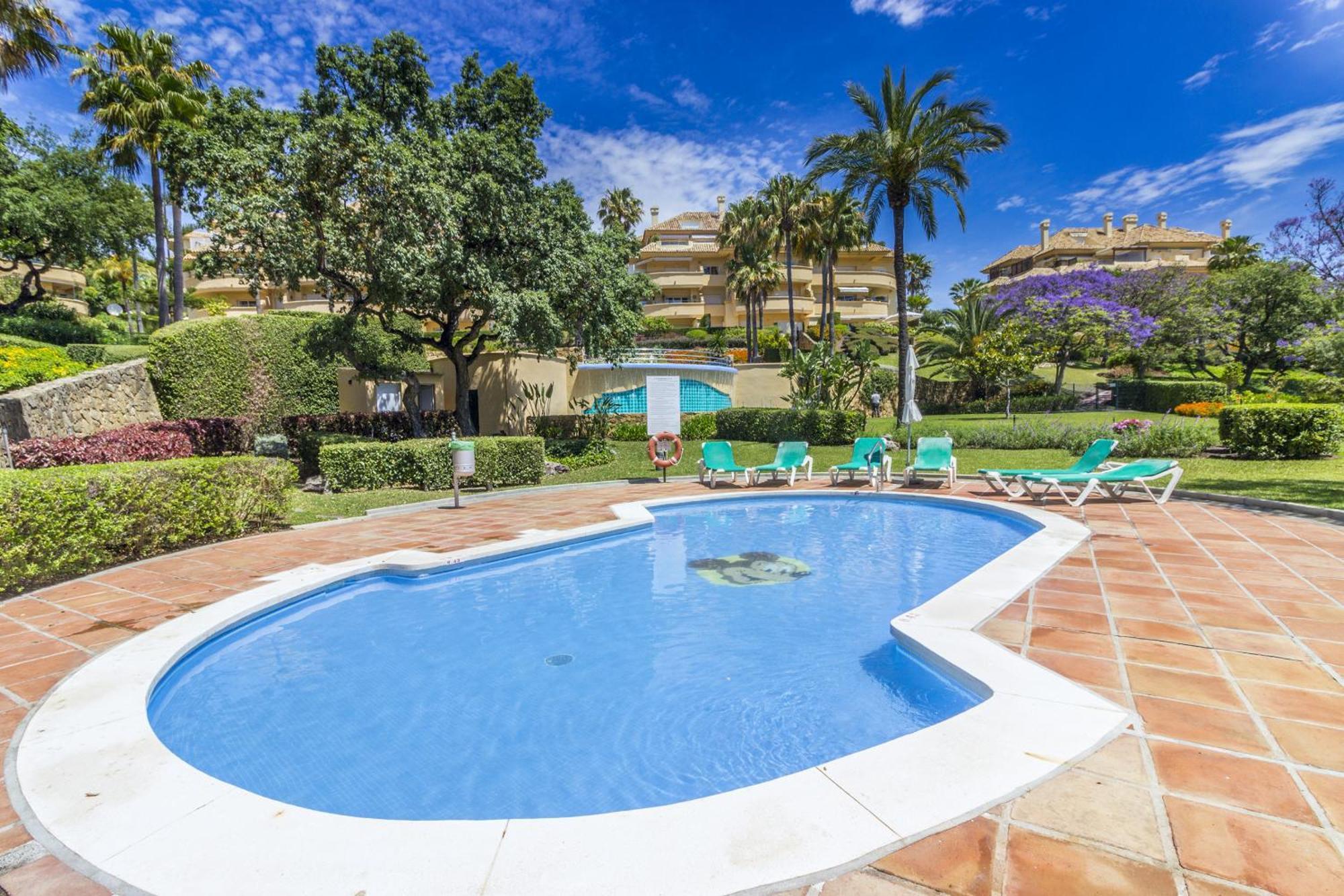 Cubo's Boutique Elviria Hills Apartment
