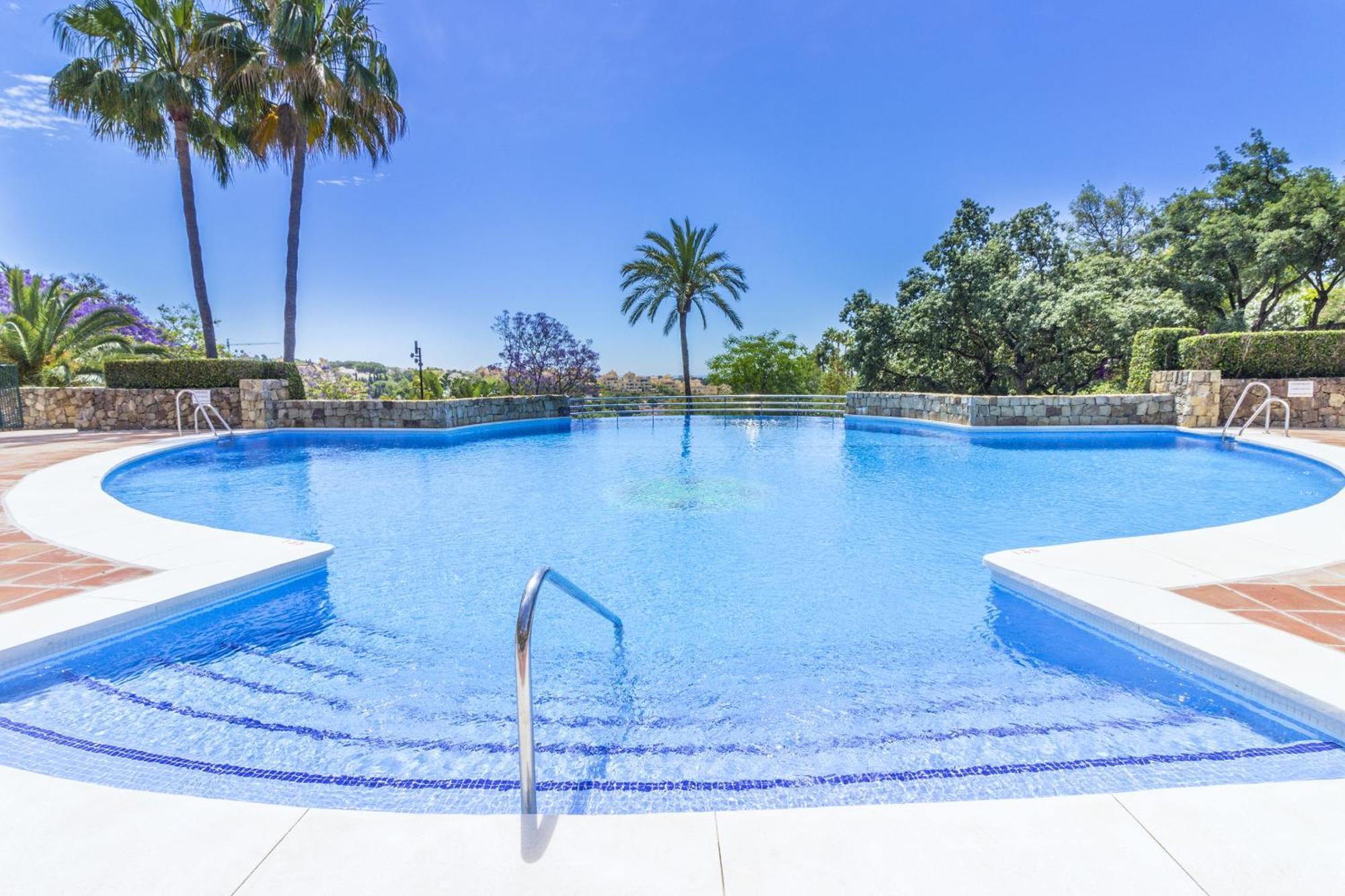 Apartment Cubo's Boutique Elviria Hills *