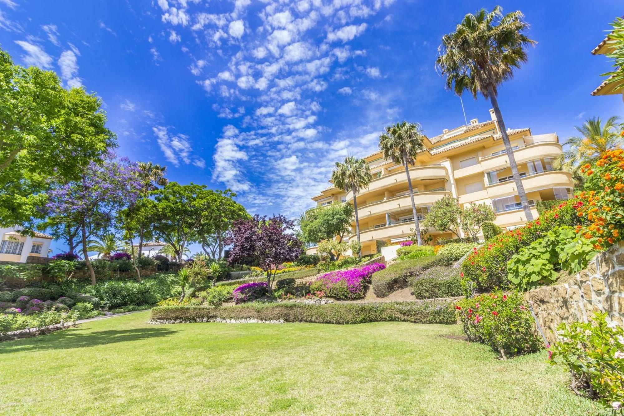 Apartment Cubo's Boutique Elviria Hills *