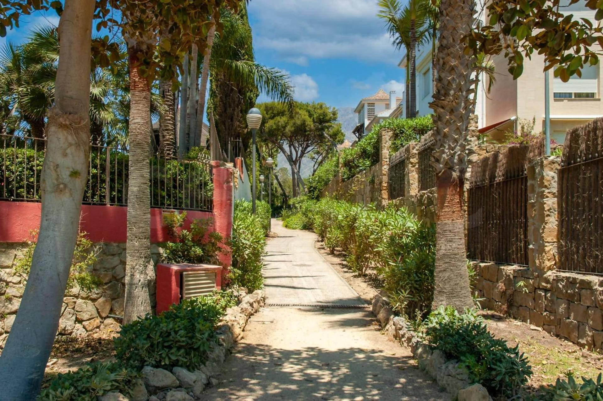 Apartment Duplex Junto Al Mar En Marbella