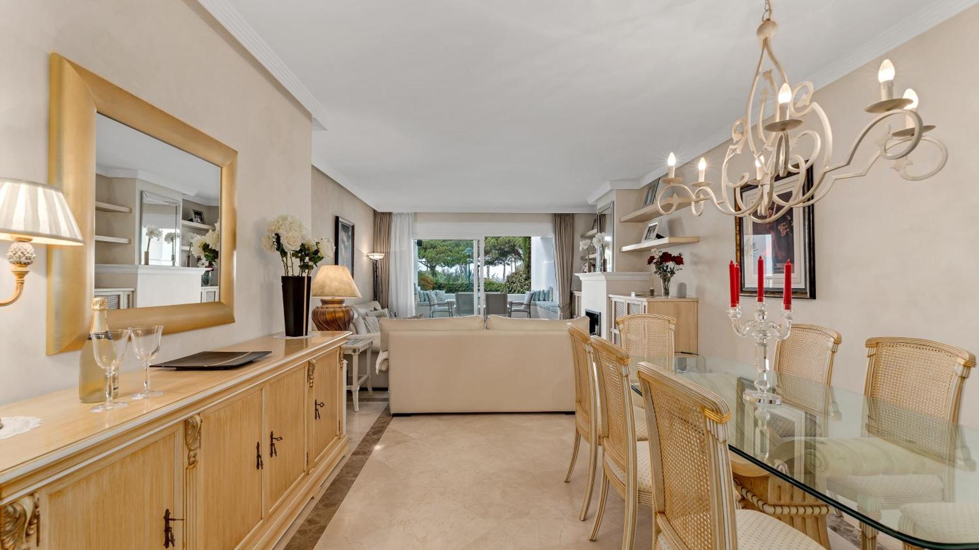 Palm - Luxury At First Line Apartment