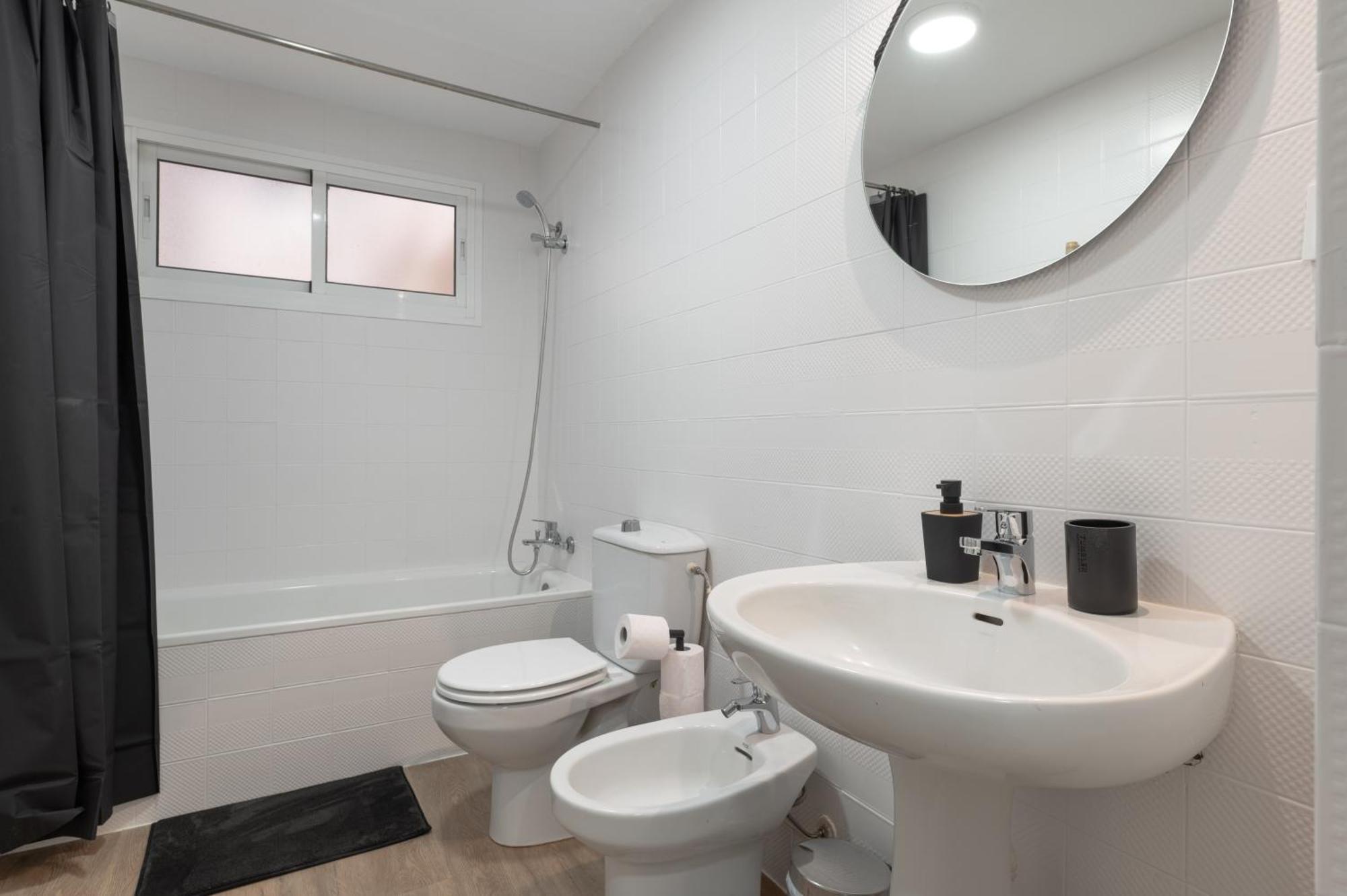Espacioso San Pedro De Alcantara Apartamento