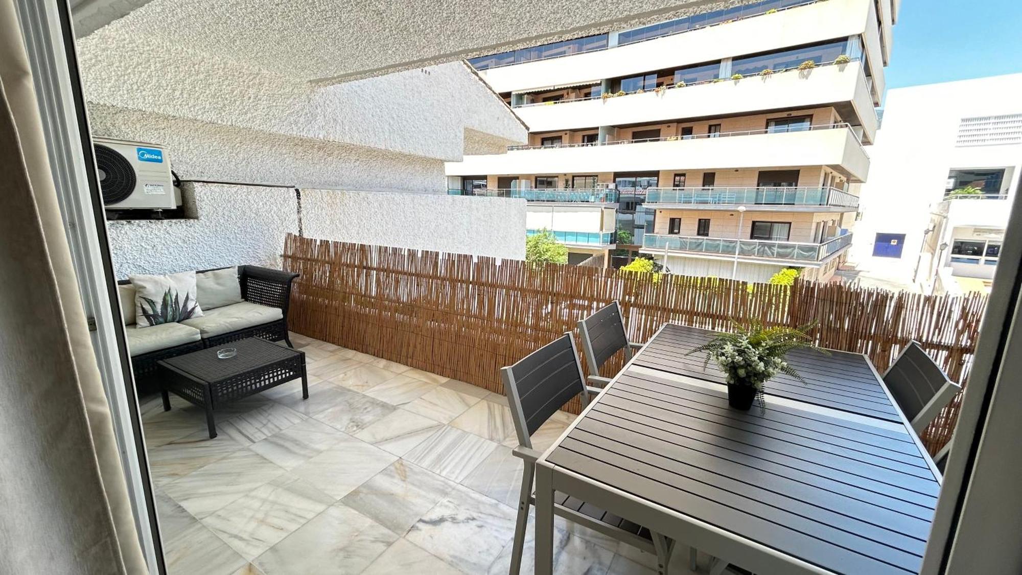 Apartment Center New And Luxurious On The 627