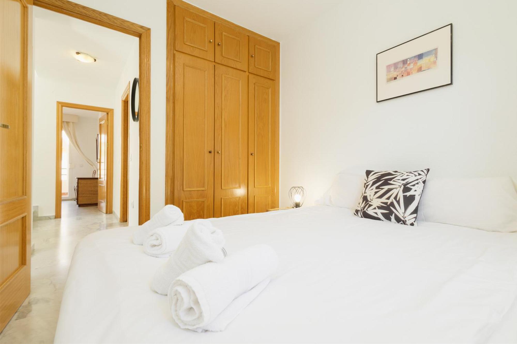 Vakantiehuis Beautiful Townhouse Walking Distance To The In Costabella,