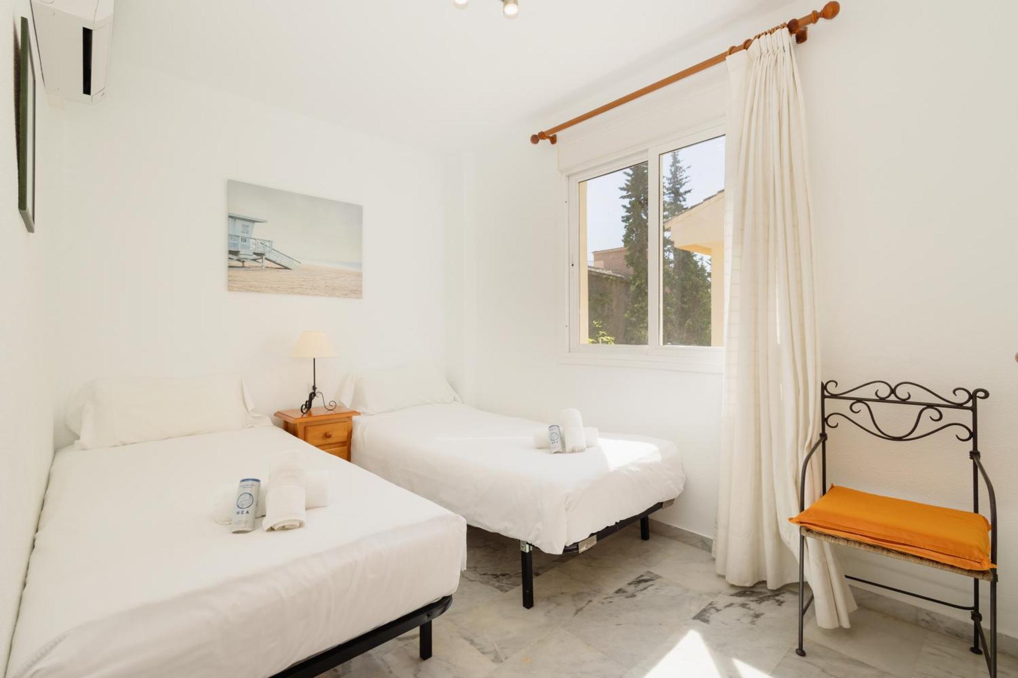 Vakantiehuis Beautiful Townhouse Walking Distance To The In Costabella, *