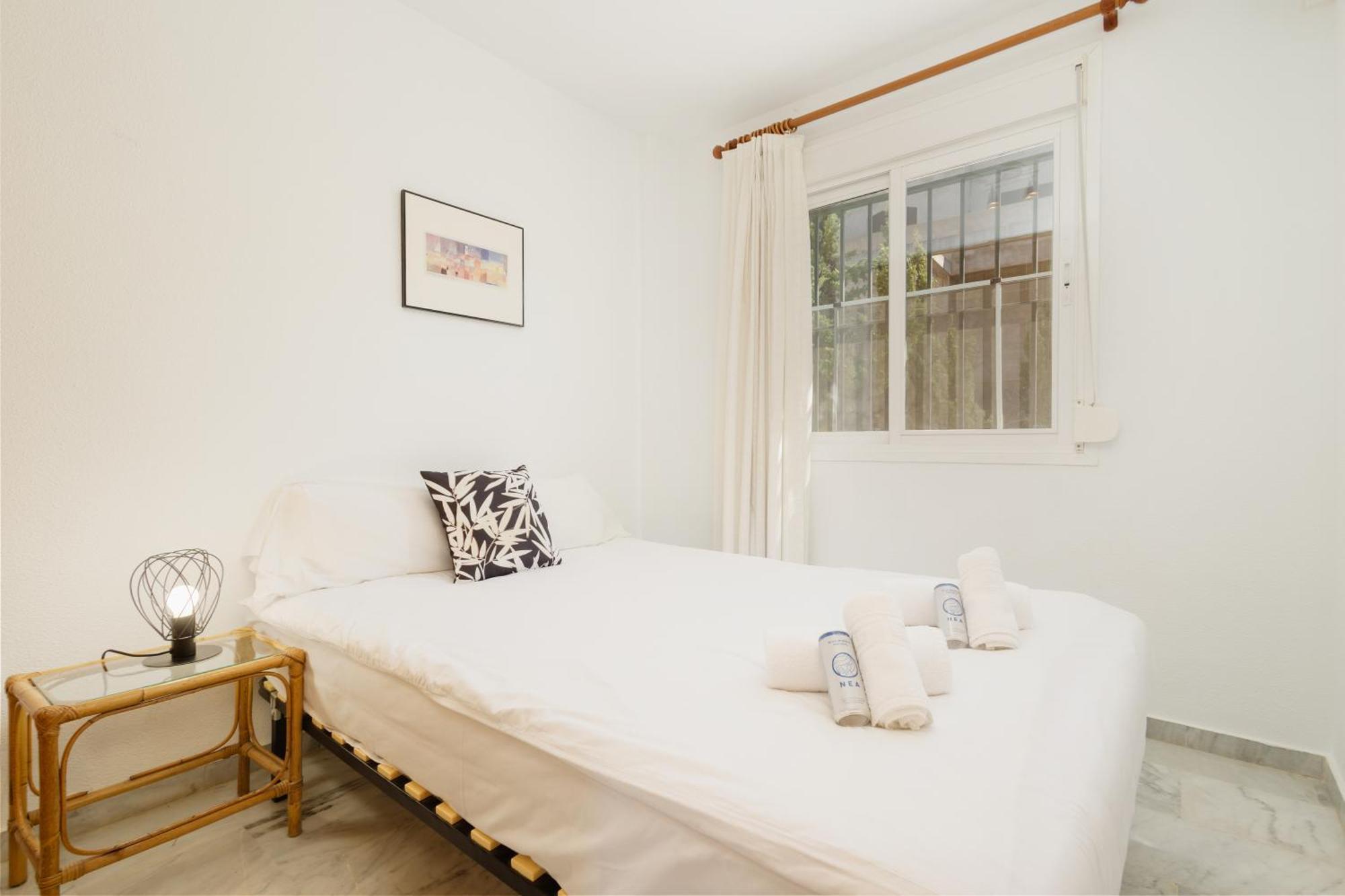 Beautiful Townhouse Walking Distance To The In Costabella,