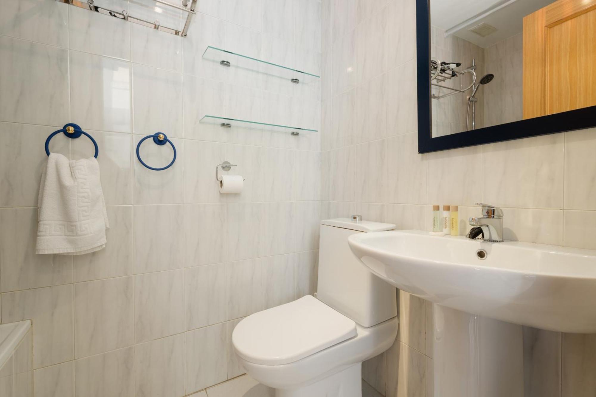 Vakantiehuis Beautiful Townhouse Walking Distance To The In Costabella,