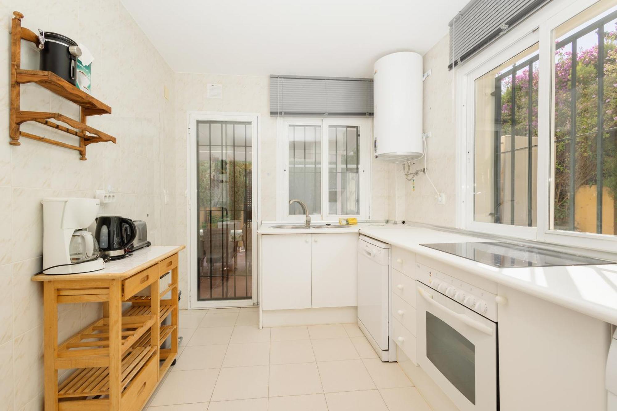 Beautiful Townhouse Walking Distance To The In Costabella, Marbella