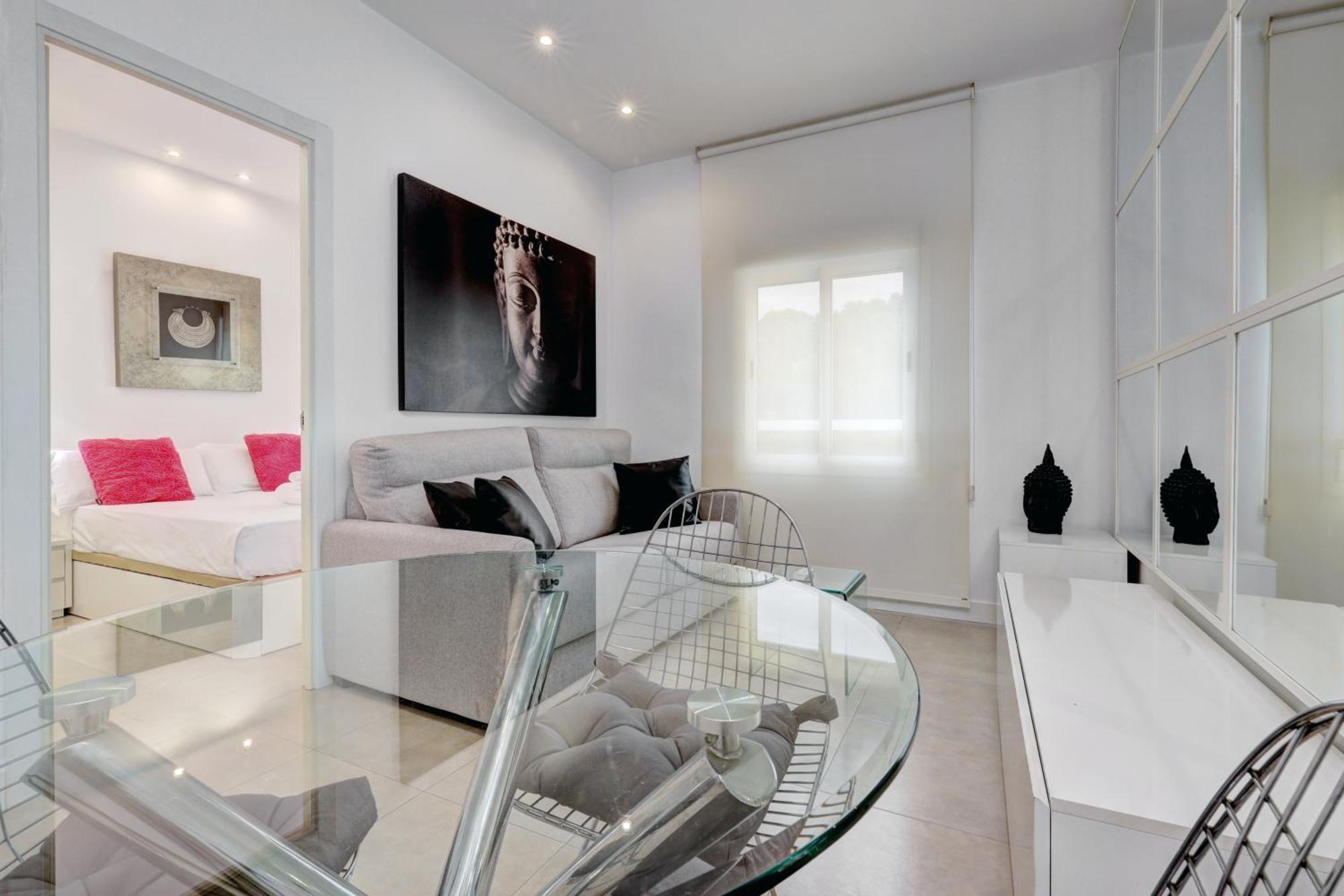 Con Vistas Y Terraza En * Marbella