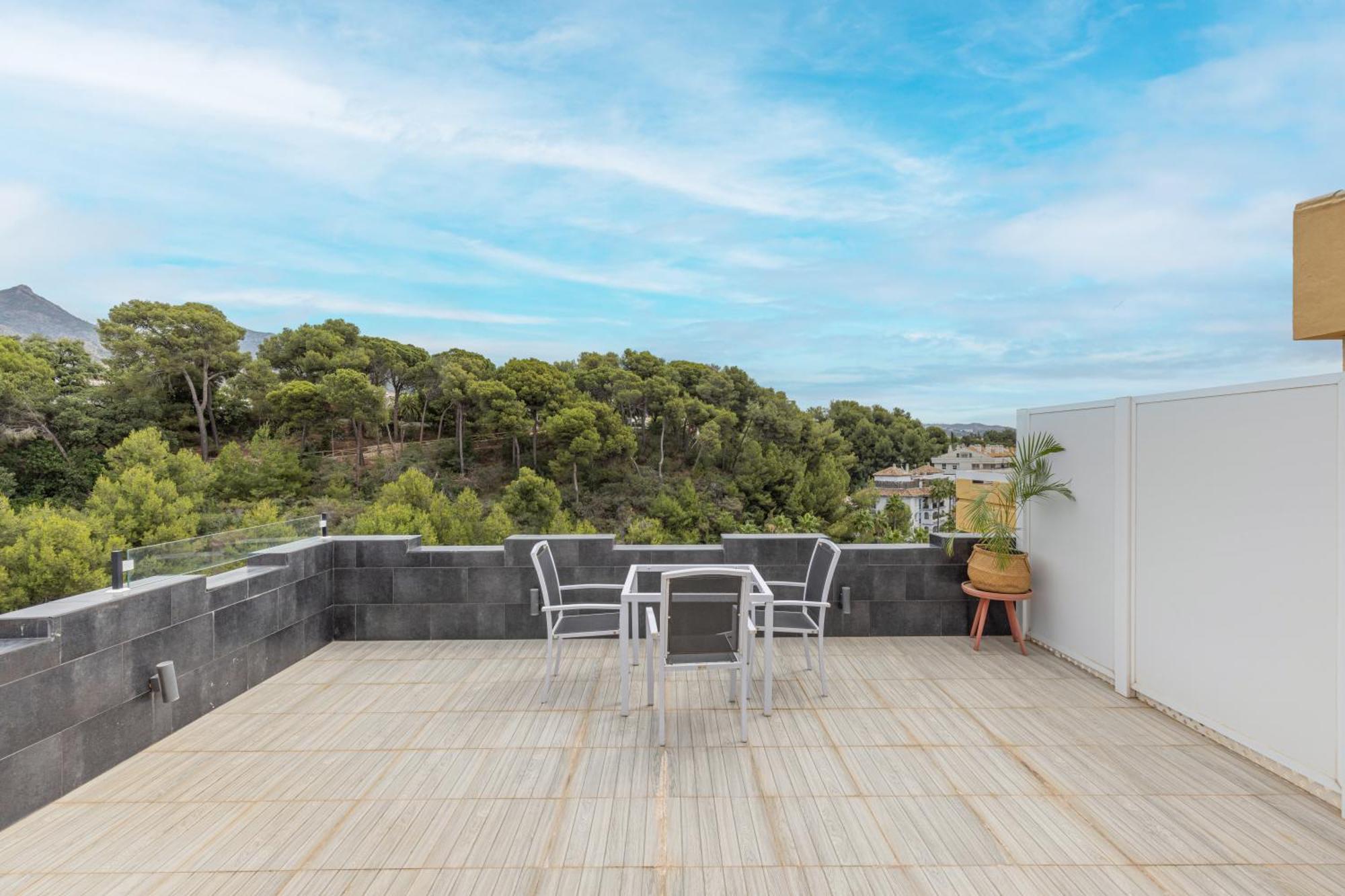 Apartment Con Vistas Y Terraza En *