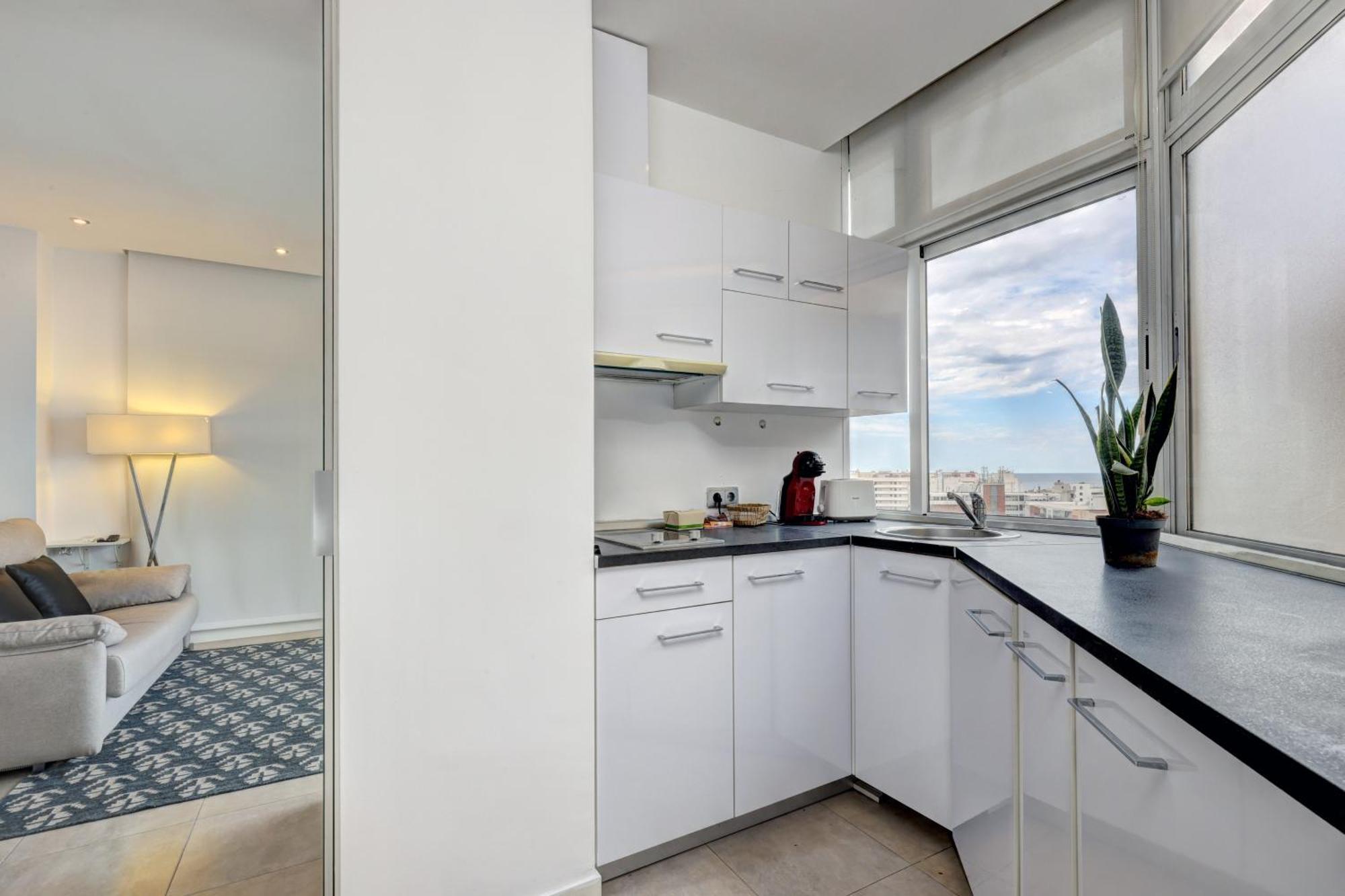 Con Vistas Y Terraza En Apartment Marbella