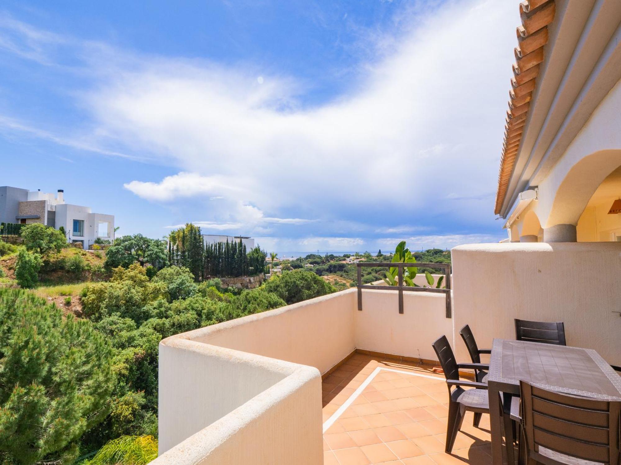 Cubo's Santa Maria Hills 3b Apartment